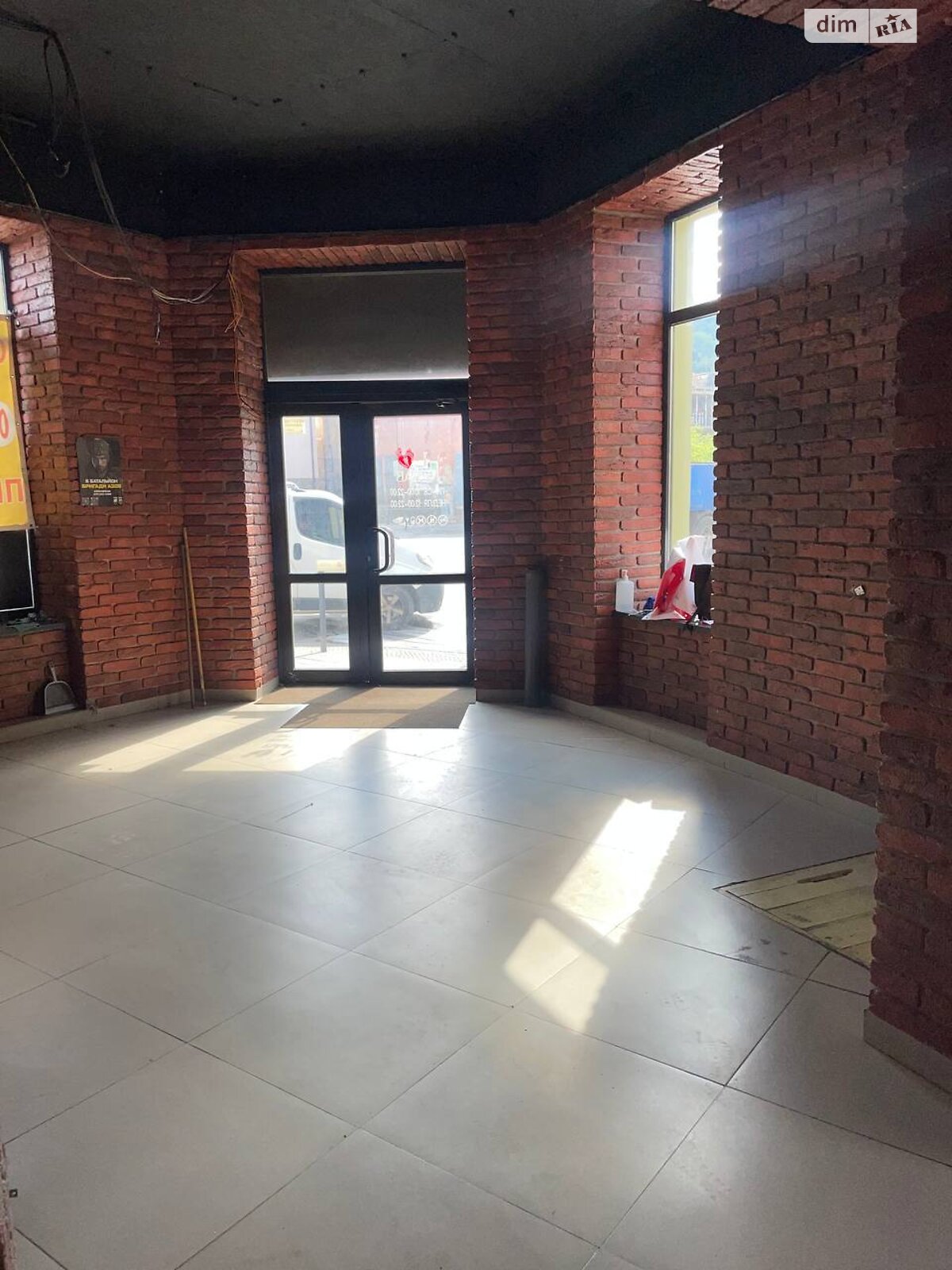 Коммерческое помещение в Львове, продажа по Хмельницкого Богдана улица 161, район Шевченковский, цена: 185 000 долларов за объект фото 1
