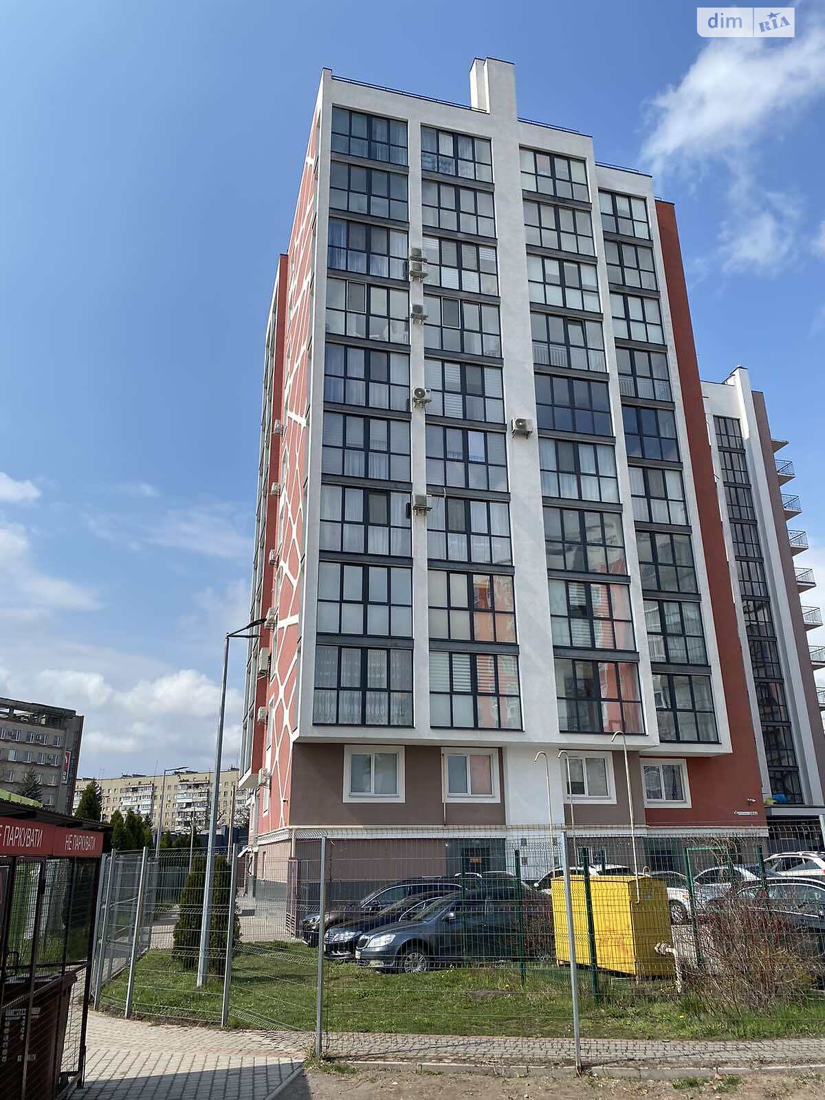Коммерческое помещение в Львове, продажа по Хмельницкого Богдана улица, район Шевченковский, цена: 32 000 долларов за объект фото 1 Коммерческое помещение в Львове, продажа по Хмельницкого Богдана улица, район Шевченковский, цена: 32 000 долларов за объект фото 1