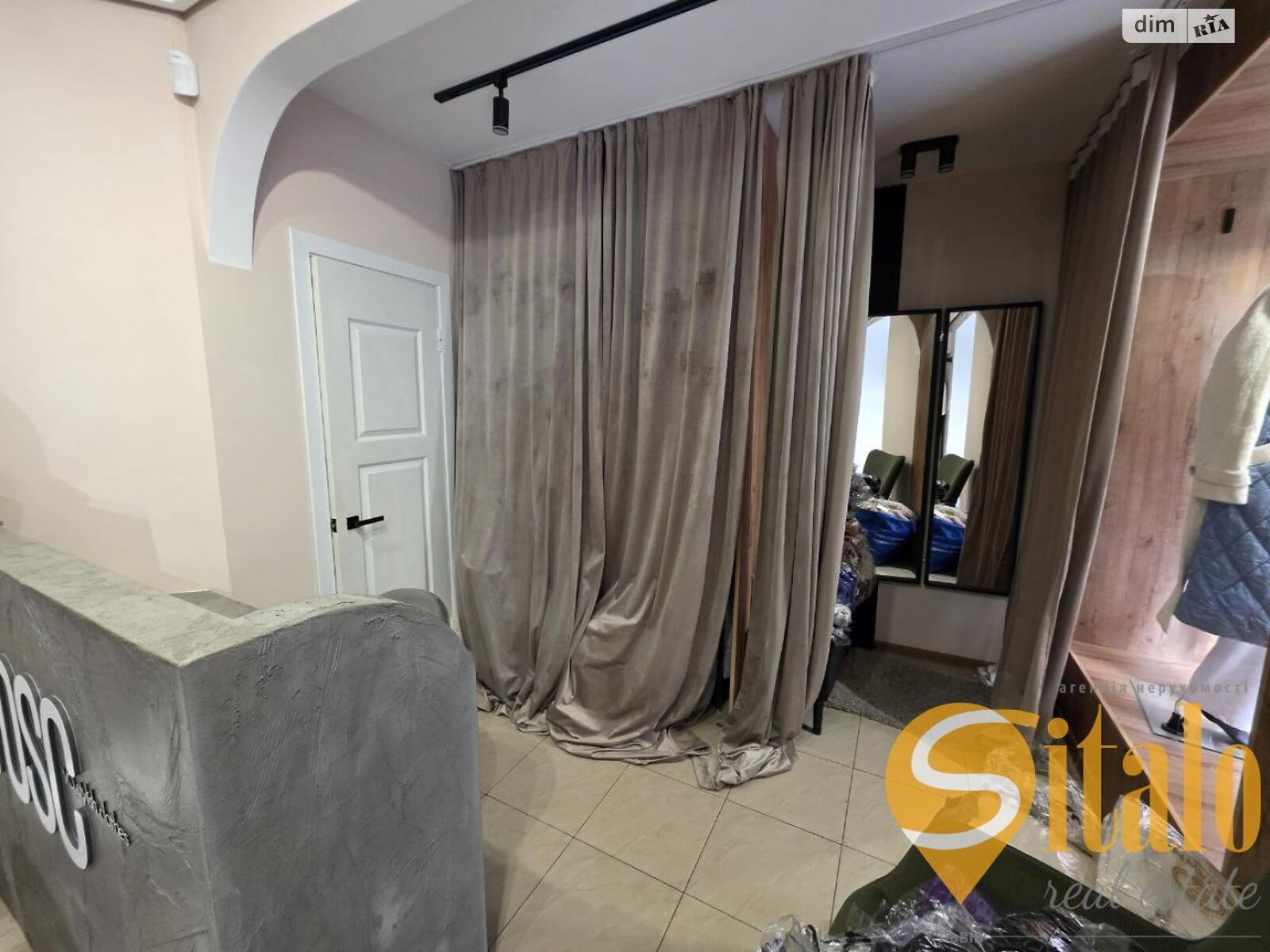 Комерційне приміщення в Львові, продаж по Князя Романа вулиця, район Центр, ціна: 192 000 доларів за об’єкт фото 1 Комерційне приміщення в Львові, продаж по Князя Романа вулиця, район Центр, ціна: 192 000 доларів за об’єкт фото 1