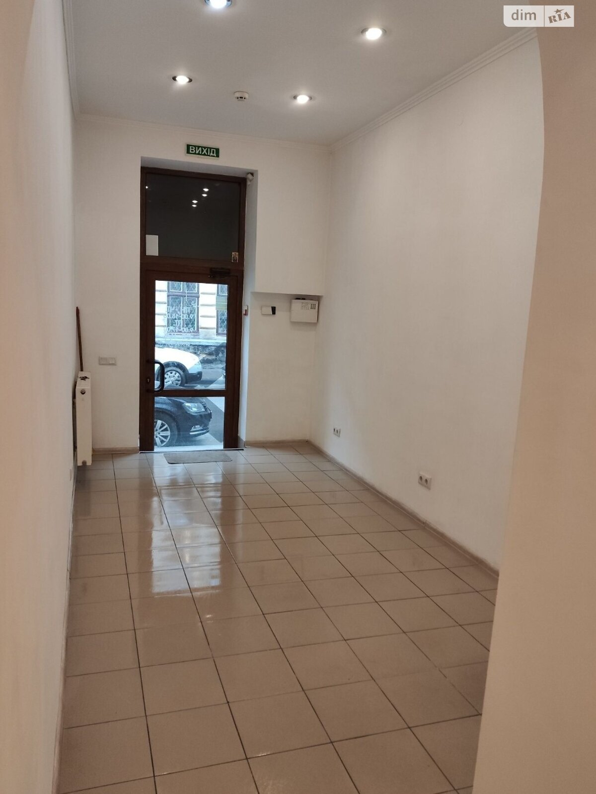 Коммерческое помещение в Львове, продажа по Шпитальная улица 26, район Центр, цена: 78 000 долларов за объект фото 1