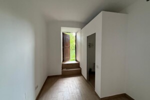 Комерційне приміщення в Львові, продаж по Шумлянських (Сєченова) вулиця, район Центр, ціна: 30 000 доларів за об’єкт фото 2 Комерційне приміщення в Львові, продаж по Шумлянських (Сєченова) вулиця, район Центр, ціна: 30 000 доларів за об’єкт фото 2