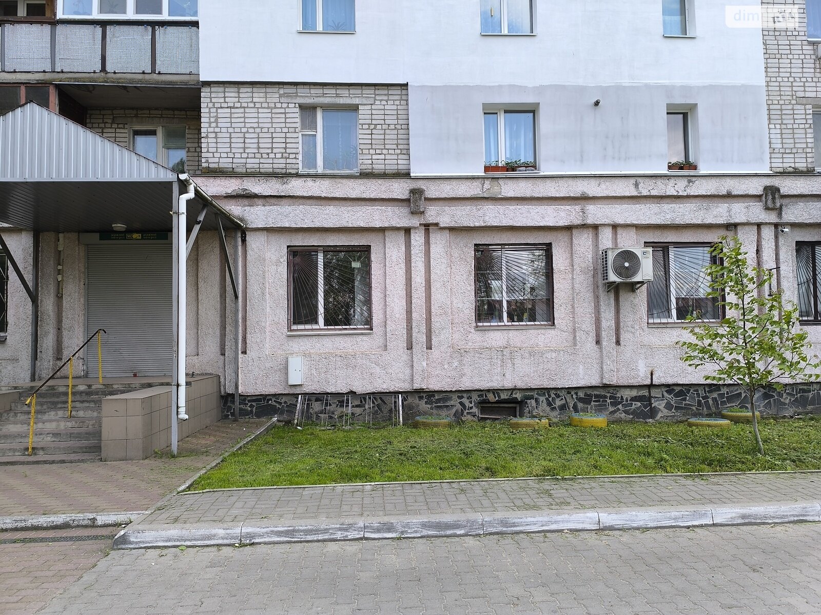 Коммерческое помещение в Малине, продажа по Огиенко улица 65, район Малин, цена: 75 000 долларов за объект фото 1 Коммерческое помещение в Малине, продажа по Огиенко улица 65, район Малин, цена: 75 000 долларов за объект фото 1
