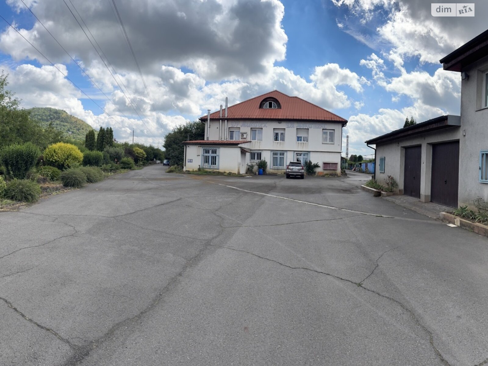 Коммерческое помещение в Мукачеве, продажа по Ужгородская улица, район Мукачево, цена: 1 100 000 долларов за объект фото 1 Коммерческое помещение в Мукачеве, продажа по Ужгородская улица, район Мукачево, цена: 1 100 000 долларов за объект фото 1