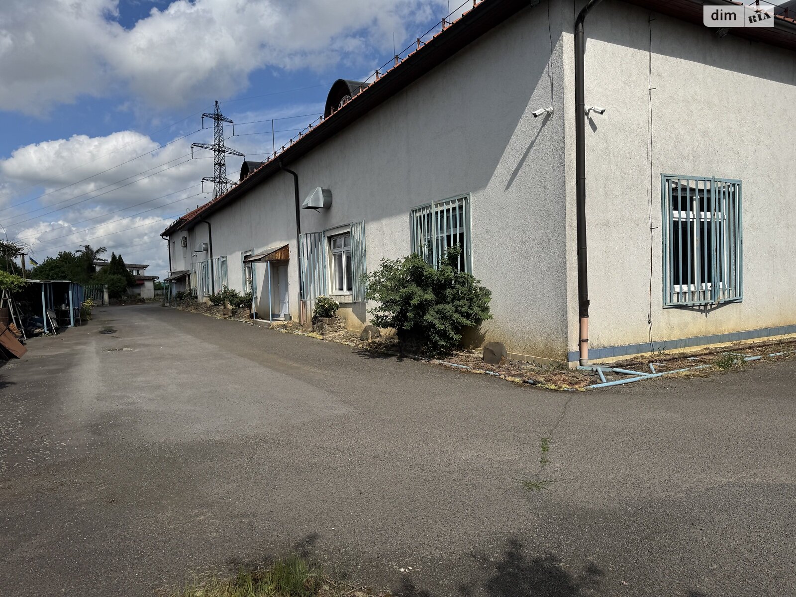 Коммерческое помещение в Мукачеве, продажа по Ужгородская улица, район Мукачево, цена: 1 100 000 долларов за объект фото 1 Коммерческое помещение в Мукачеве, продажа по Ужгородская улица, район Мукачево, цена: 1 100 000 долларов за объект фото 1