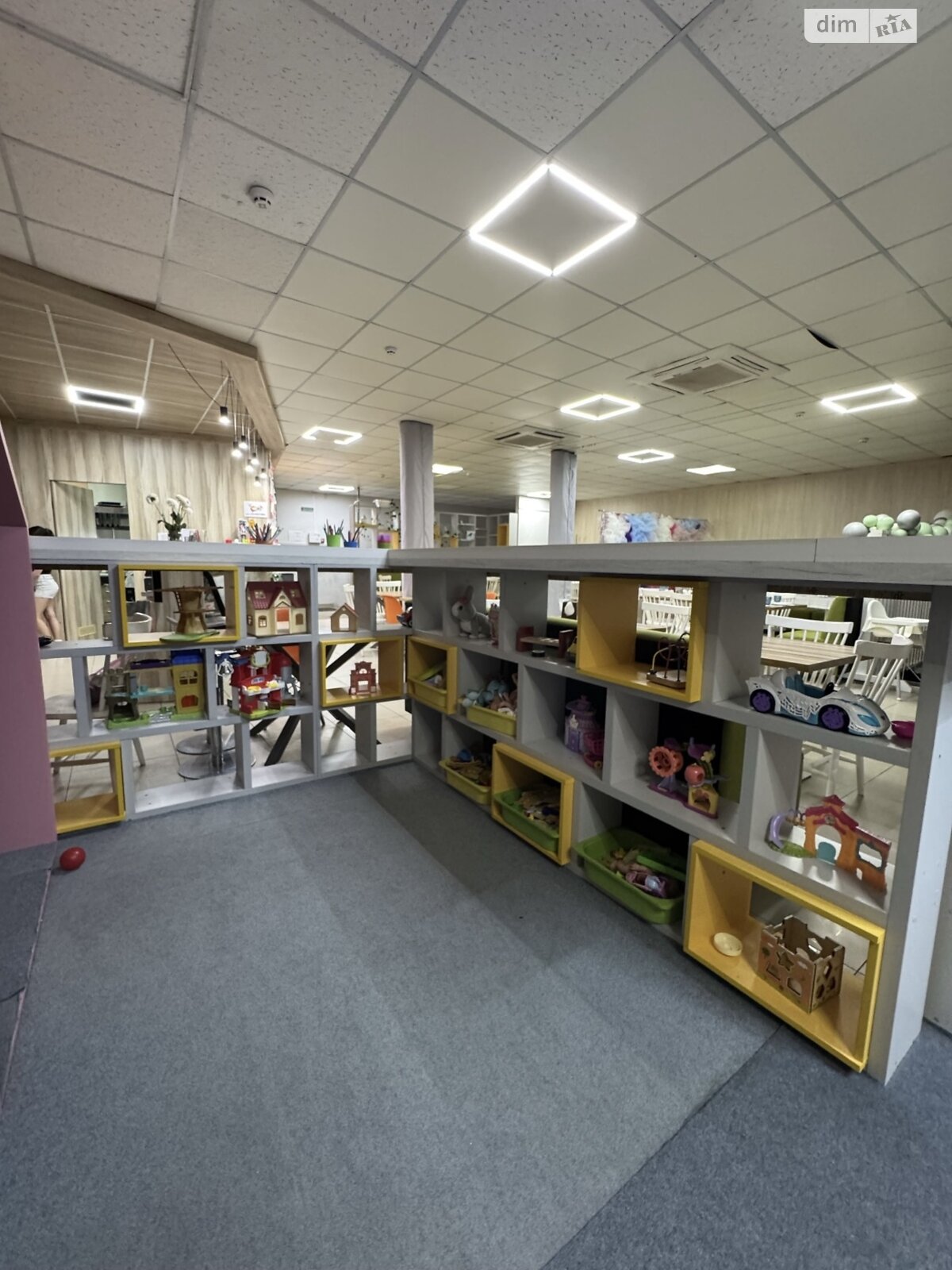 Коммерческое помещение в Мукачеве, продажа по Рыночная (Воссоединения) улица, район Центр, цена: 60 000 долларов за объект фото 1 Коммерческое помещение в Мукачеве, продажа по Рыночная (Воссоединения) улица, район Центр, цена: 60 000 долларов за объект фото 1