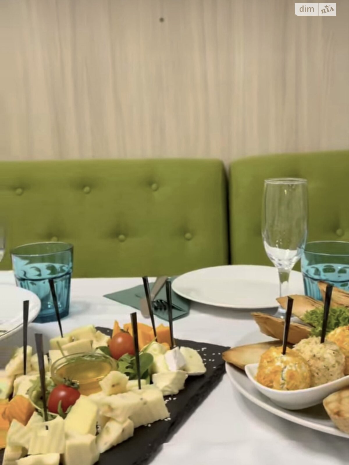 Коммерческое помещение в Мукачеве, продажа по Рыночная (Воссоединения) улица, район Центр, цена: 60 000 долларов за объект фото 1 Коммерческое помещение в Мукачеве, продажа по Рыночная (Воссоединения) улица, район Центр, цена: 60 000 долларов за объект фото 1