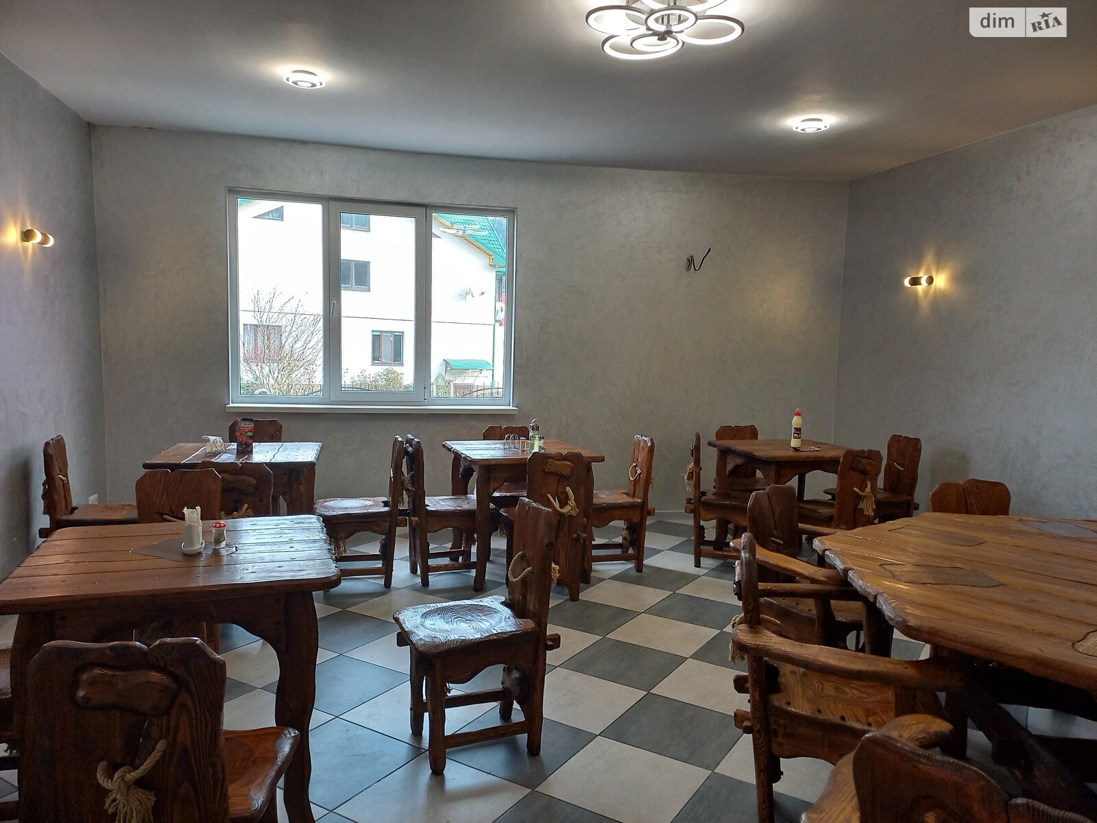 Коммерческое помещение в Мысловке, Розтока улица 73, цена: продажи 285 000 долларов за объект фото 1 Коммерческое помещение в Мысловке, Розтока улица 73, цена продажи: 285 000 долларов за объект фото 1