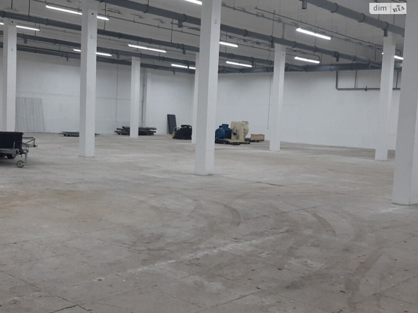 Коммерческое помещение в Нетешине, продажа по Промышленная улица, район Нетешин, цена: 2 862 874 долларов за объект фото 1 Коммерческое помещение в Нетешине, продажа по Промышленная улица, район Нетешин, цена: 2 862 874 долларов за объект фото 1