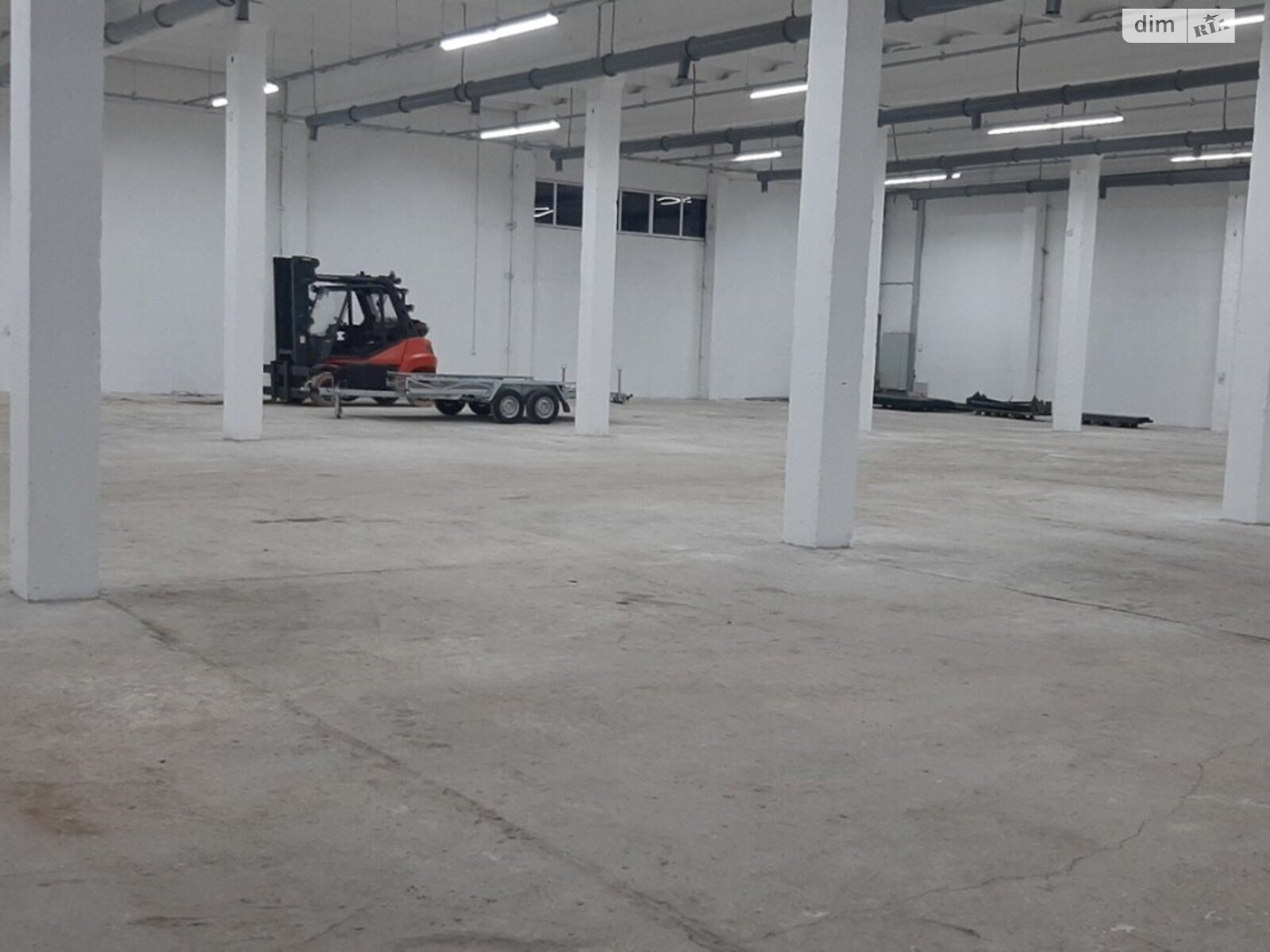 Коммерческое помещение в Нетешине, продажа по Промышленная улица, район Нетешин, цена: 2 862 874 долларов за объект фото 1 Коммерческое помещение в Нетешине, продажа по Промышленная улица, район Нетешин, цена: 2 862 874 долларов за объект фото 1