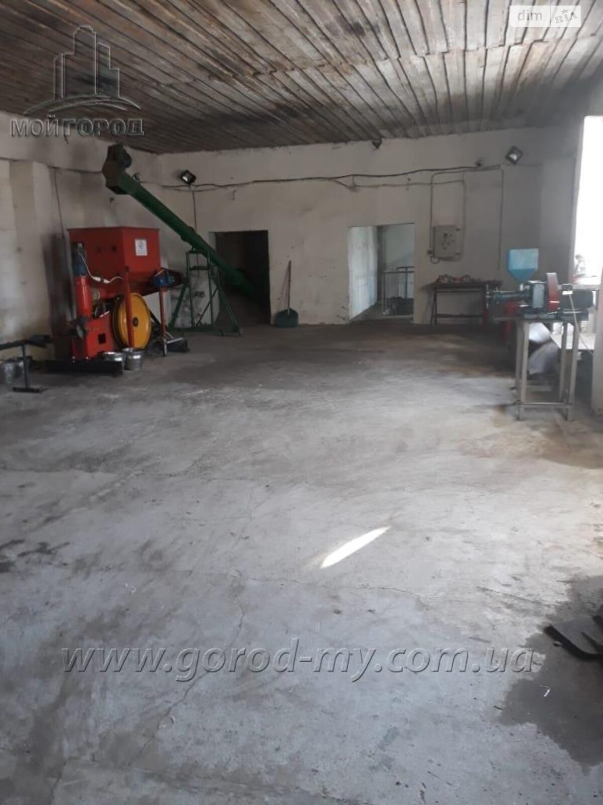 Коммерческое помещение в Нетёсовке, вулиця Степова, цена: продажи 570 000 долларов за объект фото 1 Коммерческое помещение в Нетёсовке, вулиця Степова, цена продажи: 570 000 долларов за объект фото 1