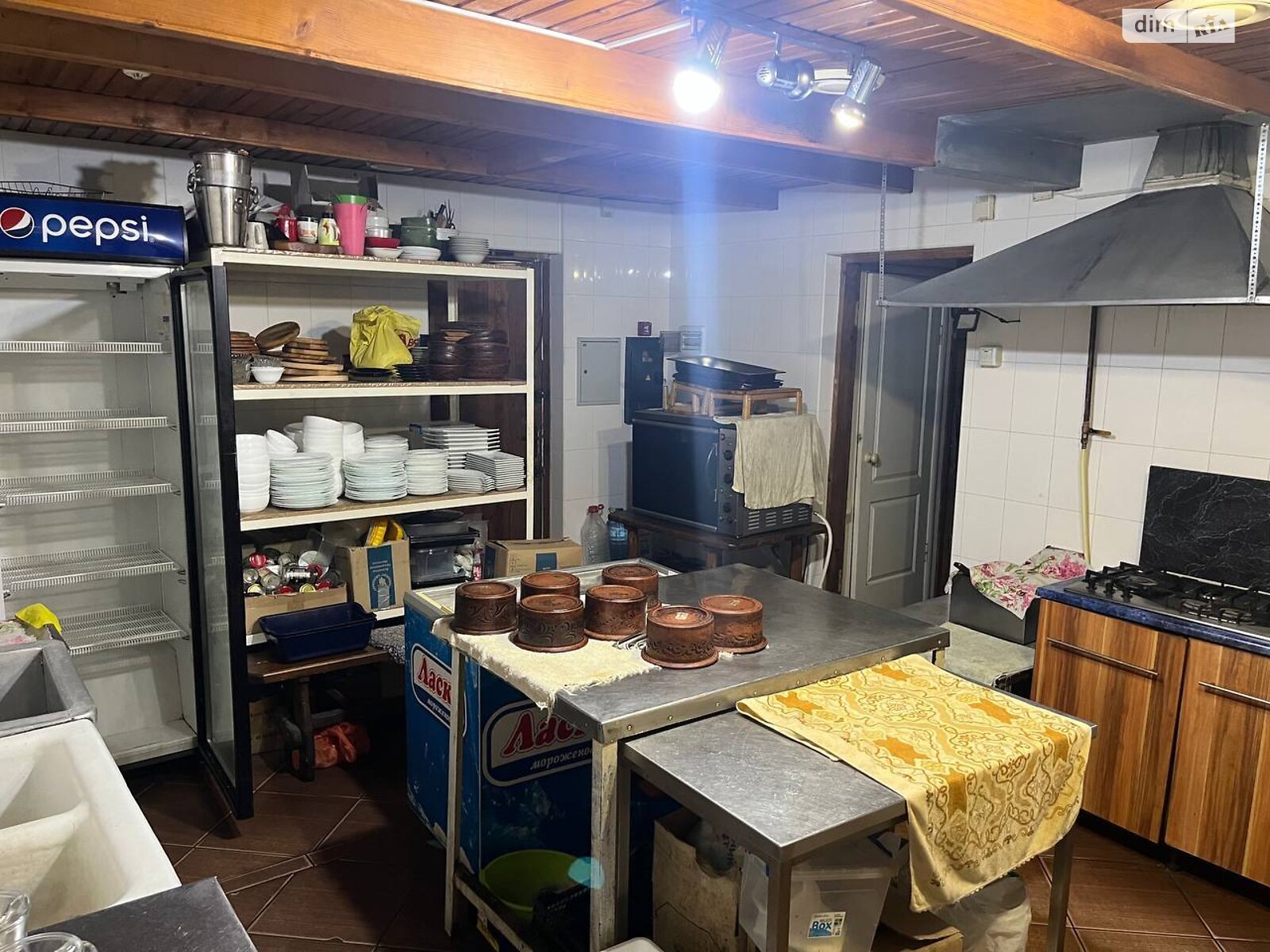 Коммерческое помещение в Николаеве, продажа по Океановская улица 30, район Корабельный, цена: 90 000 долларов за объект фото 1 Коммерческое помещение в Николаеве, продажа по Океановская улица 30, район Корабельный, цена: 90 000 долларов за объект фото 1