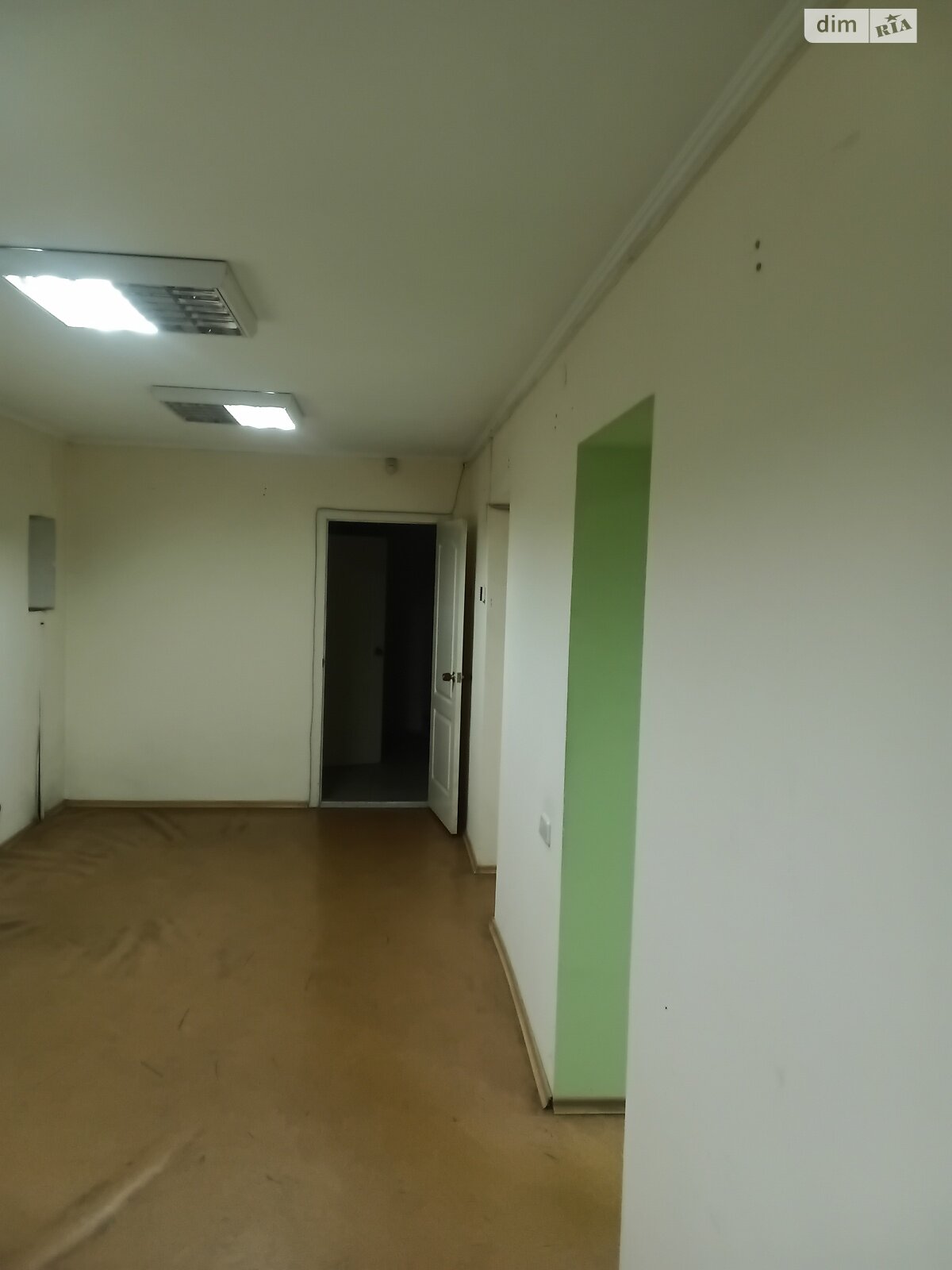 Комерційне приміщення в Миколаєві, продаж по Героїв України проспект, район Соляні, ціна: 45 999 доларів за об’єкт фото 1 Комерційне приміщення в Миколаєві, продаж по Героїв України проспект, район Соляні, ціна: 45 999 доларів за об’єкт фото 1