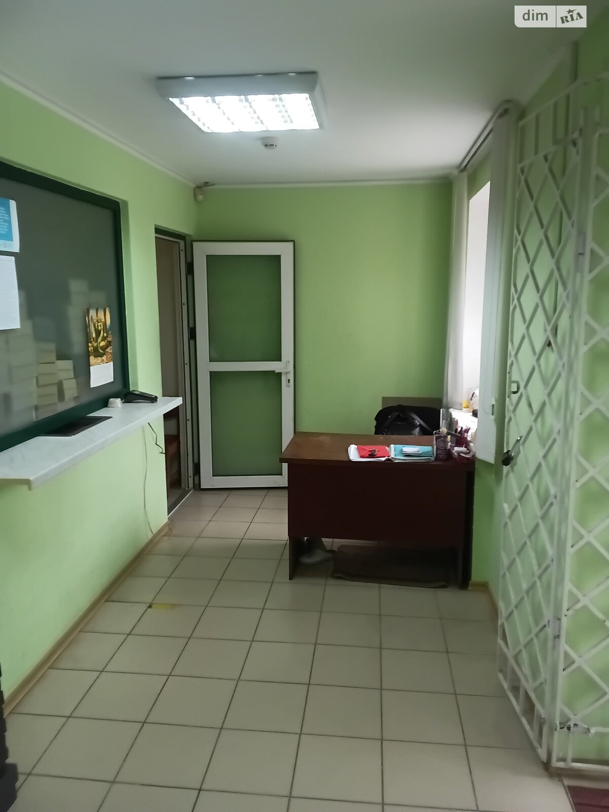 Комерційне приміщення в Миколаєві, продаж по Героїв України проспект, район Соляні, ціна: 45 999 доларів за об’єкт фото 1 Комерційне приміщення в Миколаєві, продаж по Героїв України проспект, район Соляні, ціна: 45 999 доларів за об’єкт фото 1