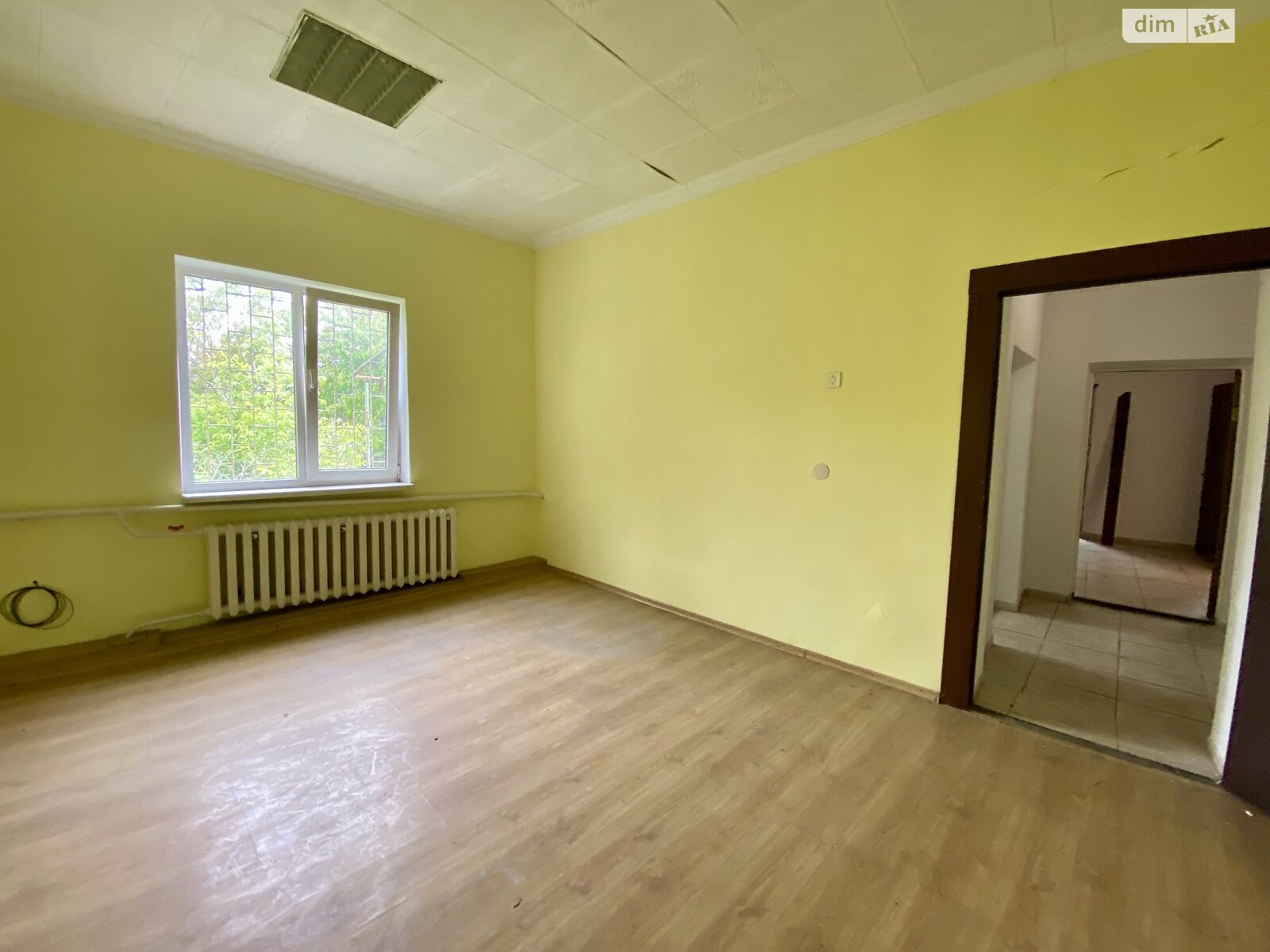 Коммерческое помещение в Николаеве, продажа по Адмирала Макарова (Центр) улица 7/11, район Центральный, цена: 55 000 долларов за объект фото 1 Коммерческое помещение в Николаеве, продажа по Адмирала Макарова (Центр) улица 7/11, район Центральный, цена: 55 000 долларов за объект фото 1