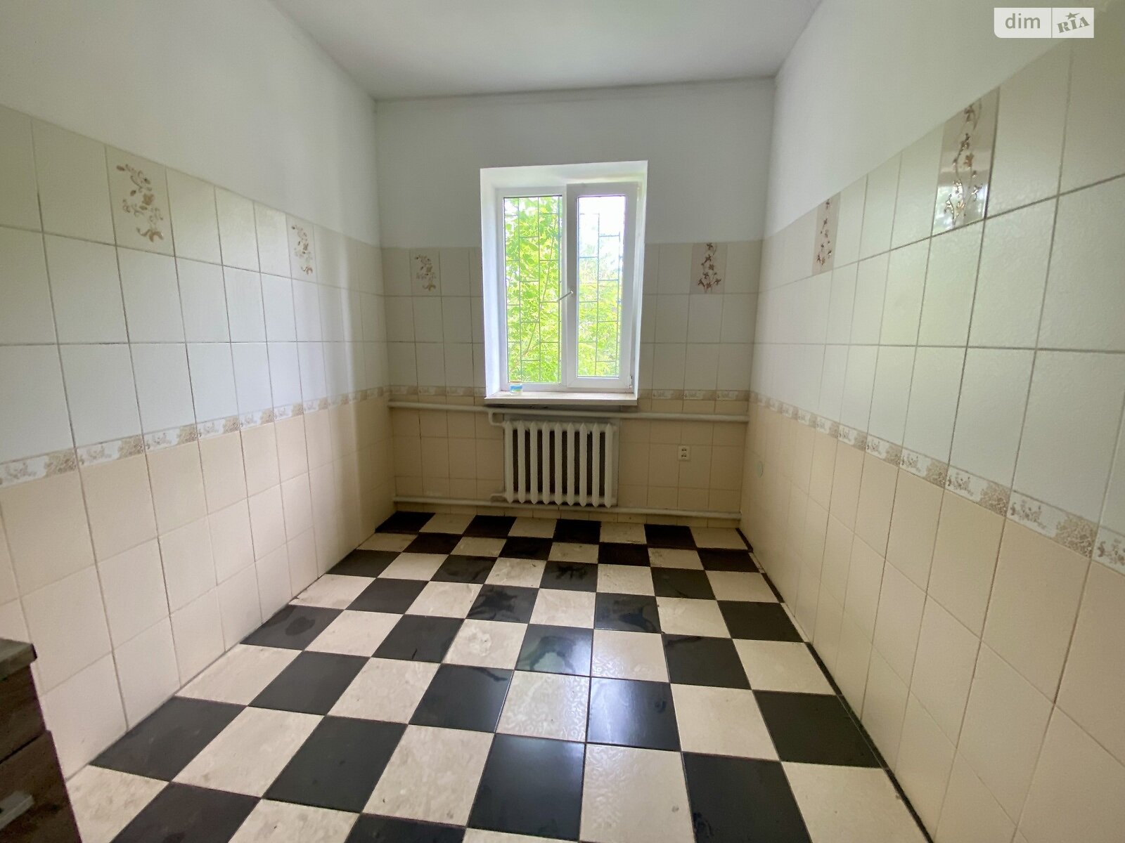Коммерческое помещение в Николаеве, продажа по Адмирала Макарова (Центр) улица 7/11, район Центральный, цена: 55 000 долларов за объект фото 1 Коммерческое помещение в Николаеве, продажа по Адмирала Макарова (Центр) улица 7/11, район Центральный, цена: 55 000 долларов за объект фото 1