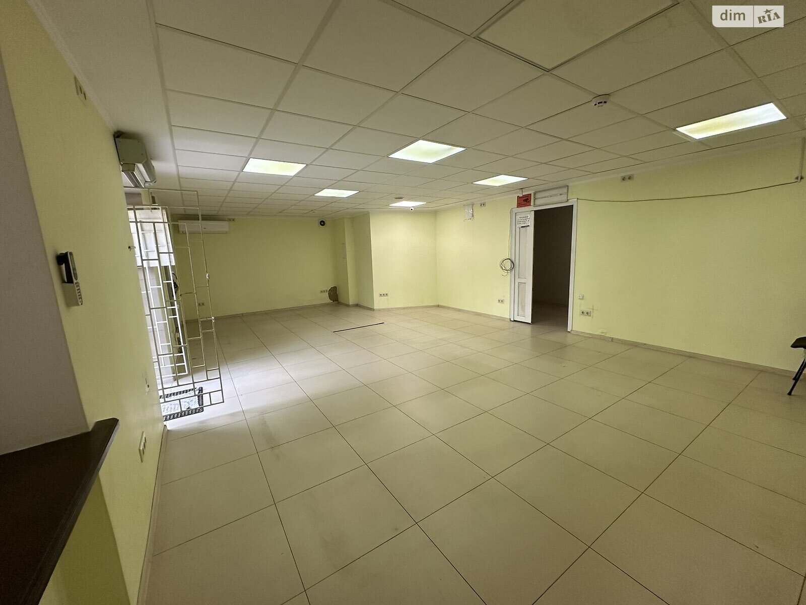 Комерційне приміщення в Миколаєві, продаж по Південна вулиця, район ЮТЗ, ціна: 70 000 доларів за об’єкт фото 1 Комерційне приміщення в Миколаєві, продаж по Південна вулиця, район ЮТЗ, ціна: 70 000 доларів за об’єкт фото 1