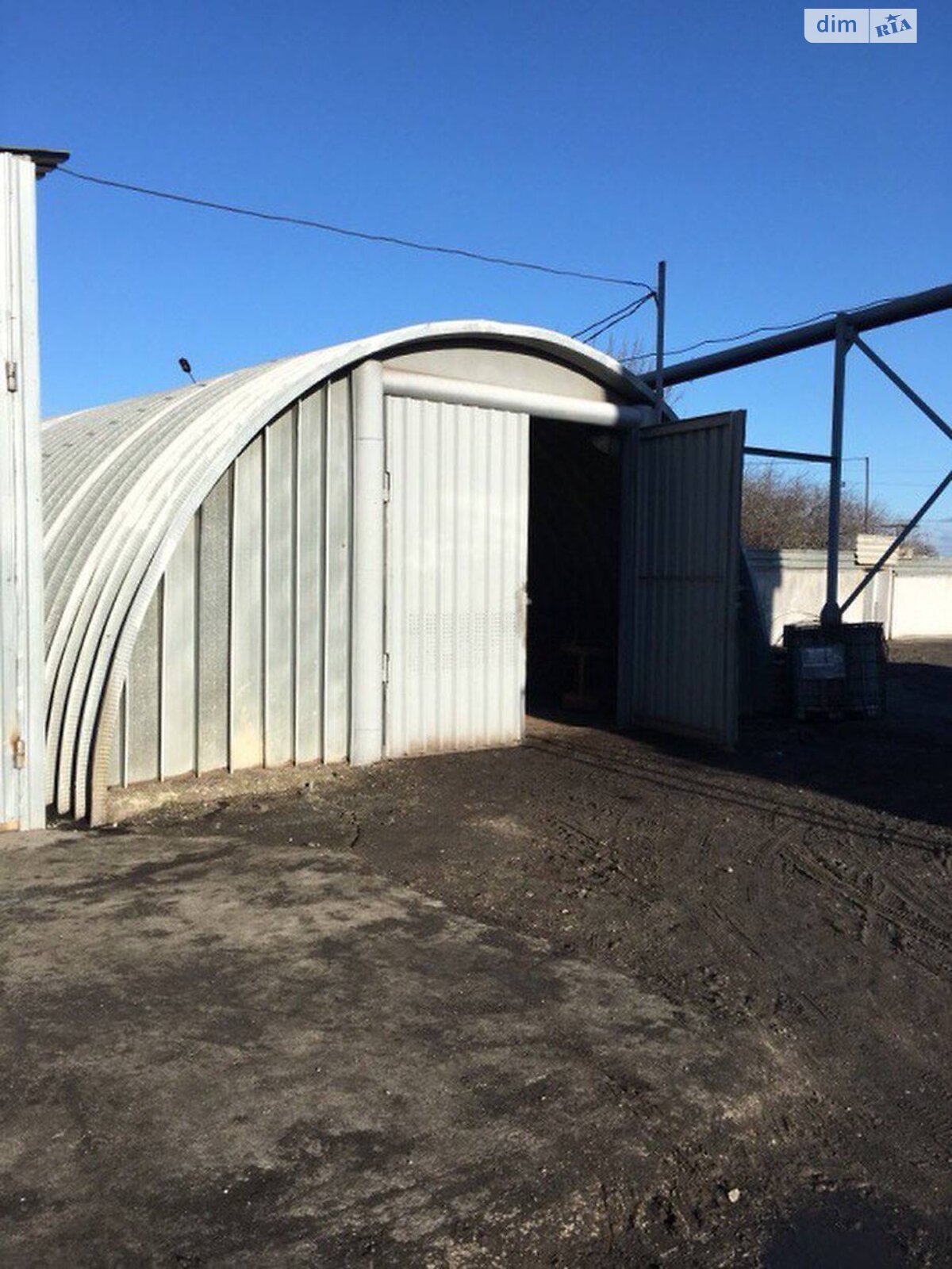 Коммерческое помещение в Самаре, продажа по Зины Белой улица, район Новомосковск, цена: 200 000 долларов за объект фото 1 Коммерческое помещение в Самаре, продажа по Зины Белой улица, район Новомосковск, цена: 200 000 долларов за объект фото 1