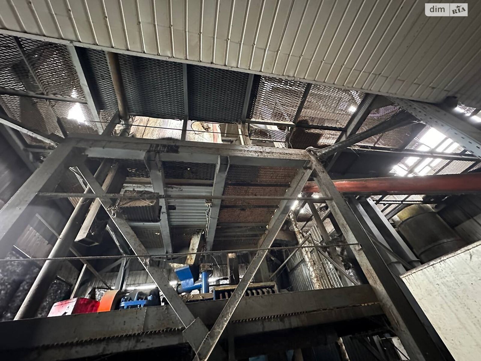 Коммерческое помещение в Самаре, продажа по Зины Белой улица, район Новомосковск, цена: 200 000 долларов за объект фото 1 Коммерческое помещение в Самаре, продажа по Зины Белой улица, район Новомосковск, цена: 200 000 долларов за объект фото 1