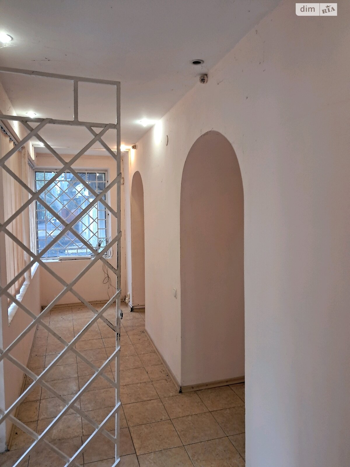 Коммерческое помещение в Одессе, Базарная улица 41, цена: продажи 80 000 долларов за объект фото 1 Коммерческое помещение в Одессе, Базарная улица 41, цена продажи: 80 000 долларов за объект фото 1