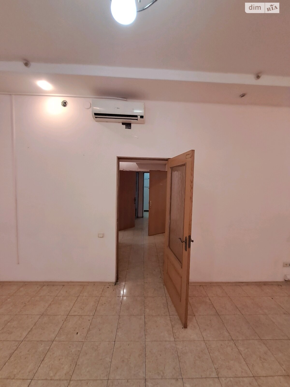 Коммерческое помещение в Одессе, Базарная улица 41, цена: продажи 80 000 долларов за объект фото 1 Коммерческое помещение в Одессе, Базарная улица 41, цена продажи: 80 000 долларов за объект фото 1