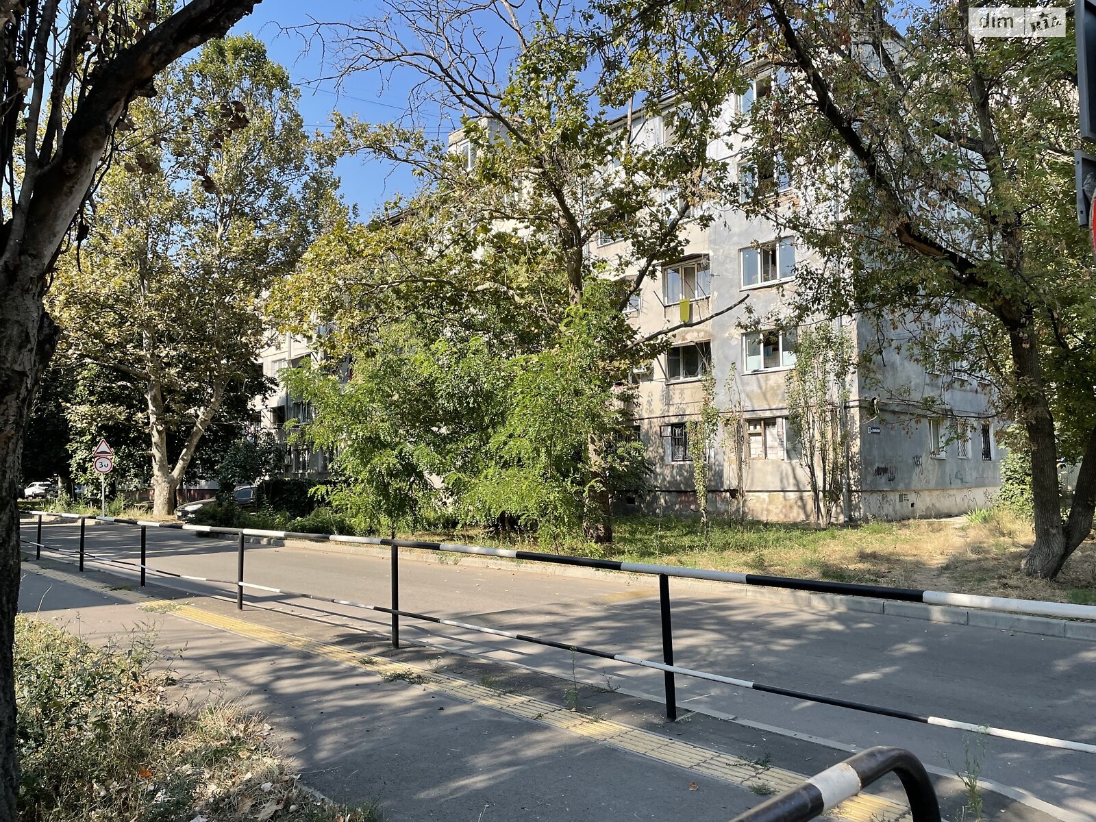 Комерційне приміщення в Одесі, продаж по Героїв Крут вулиця 25, район Черемушки, ціна: 25 000 доларів за об’єкт фото 1 Комерційне приміщення в Одесі, продаж по Героїв Крут вулиця 25, район Черемушки, ціна: 25 000 доларів за об’єкт фото 1