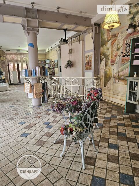 Коммерческая недвижимость по адресу ул. Комарова (площадь 270 м²) - Atlanta.ua - фото 4