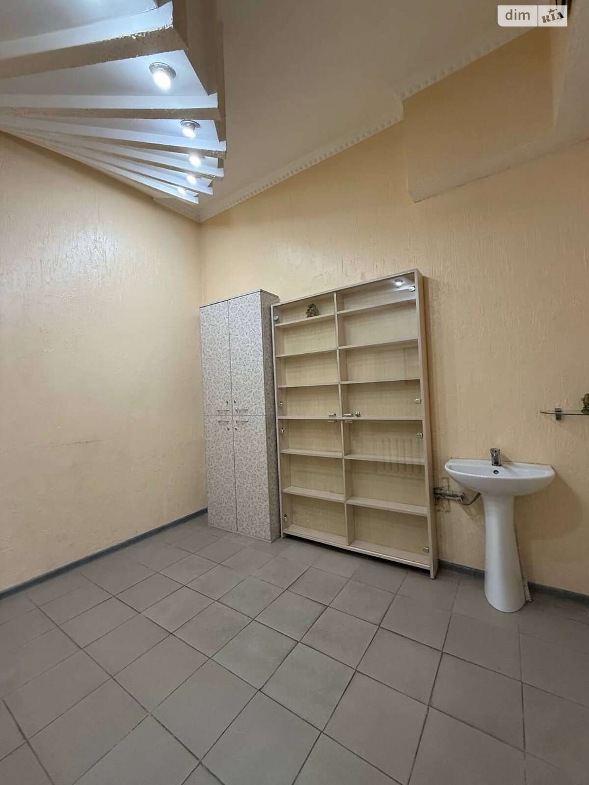 Комерційне приміщення в Одесі, Грецька вулиця 35, ціна продажу: 58 000 доларів за об’єкт фото 1 Комерційне приміщення в Одесі, Грецька вулиця 35, ціна продажу: 58 000 доларів за об’єкт фото 1