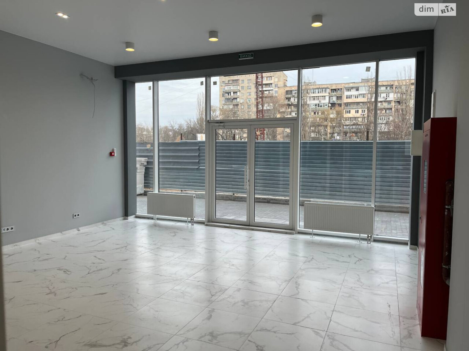 Коммерческое помещение в Одессе, продажа по Академика Филатова улица, район Хаджибейский, цена: 90 000 долларов за объект фото 1 Коммерческое помещение в Одессе, продажа по Академика Филатова улица, район Хаджибейский, цена: 90 000 долларов за объект фото 1