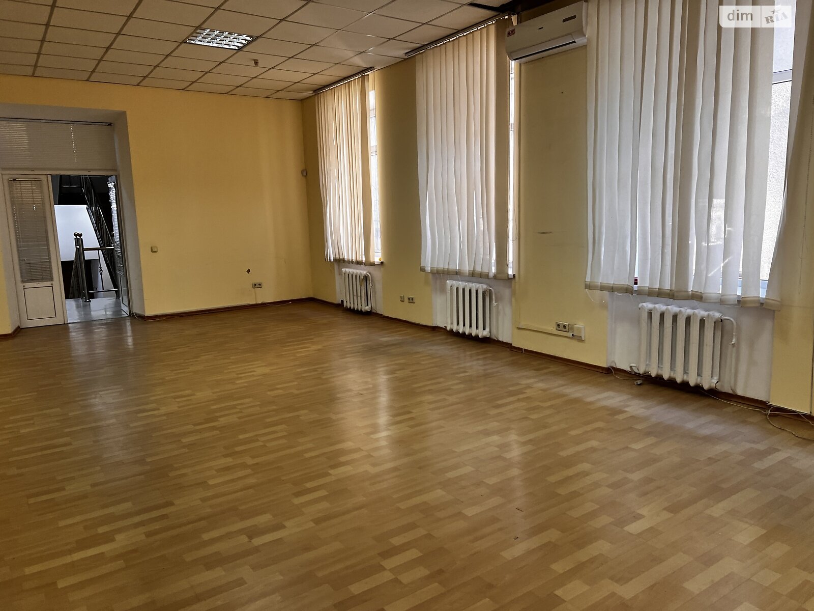 Коммерческое помещение в Одессе, продажа по Балковская улица, район Хаджибейский, цена: 880 000 долларов за объект фото 1 Коммерческое помещение в Одессе, продажа по Балковская улица, район Хаджибейский, цена: 880 000 долларов за объект фото 1