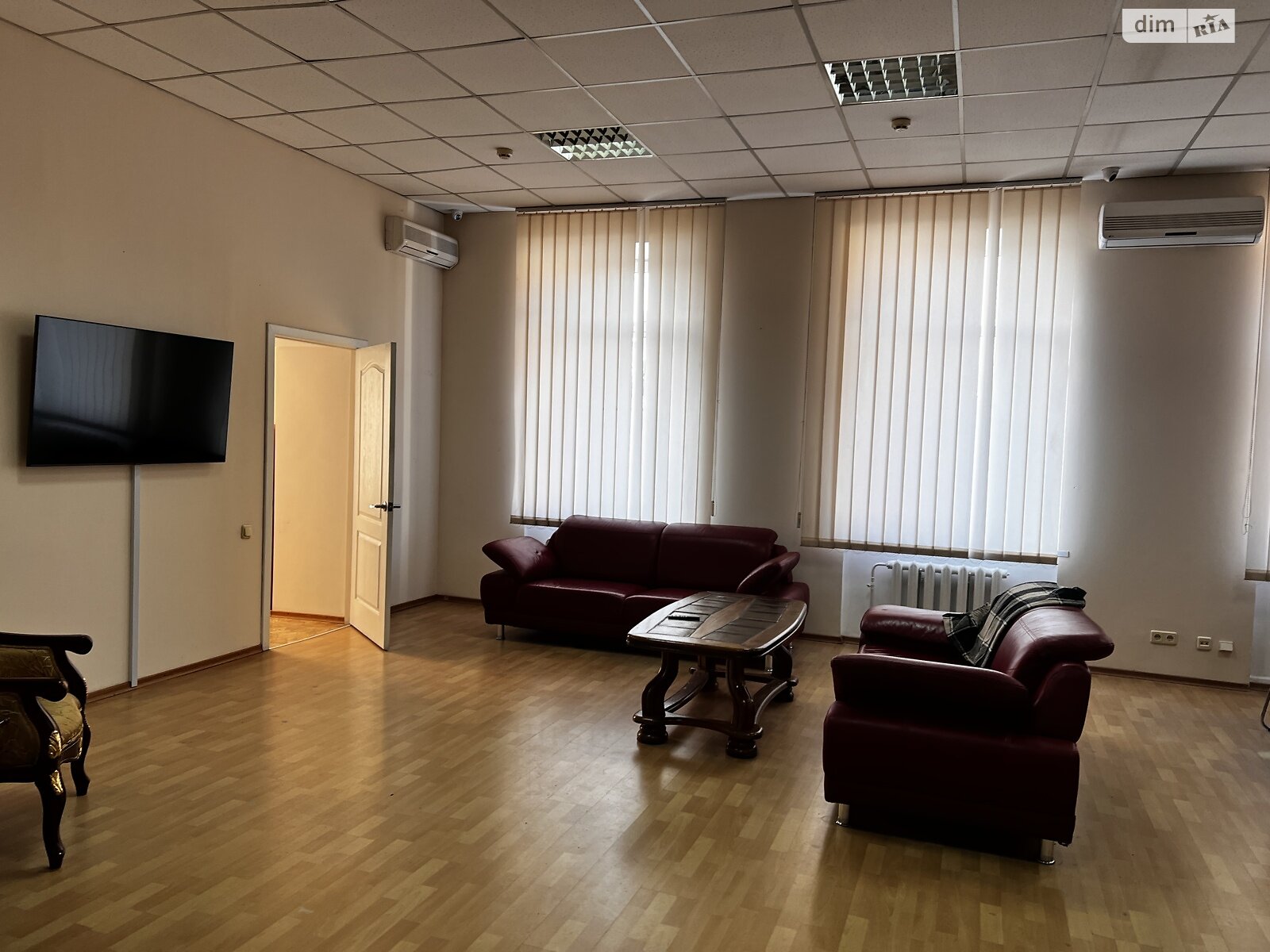 Коммерческое помещение в Одессе, продажа по Балковская улица, район Хаджибейский, цена: 880 000 долларов за объект фото 1 Коммерческое помещение в Одессе, продажа по Балковская улица, район Хаджибейский, цена: 880 000 долларов за объект фото 1