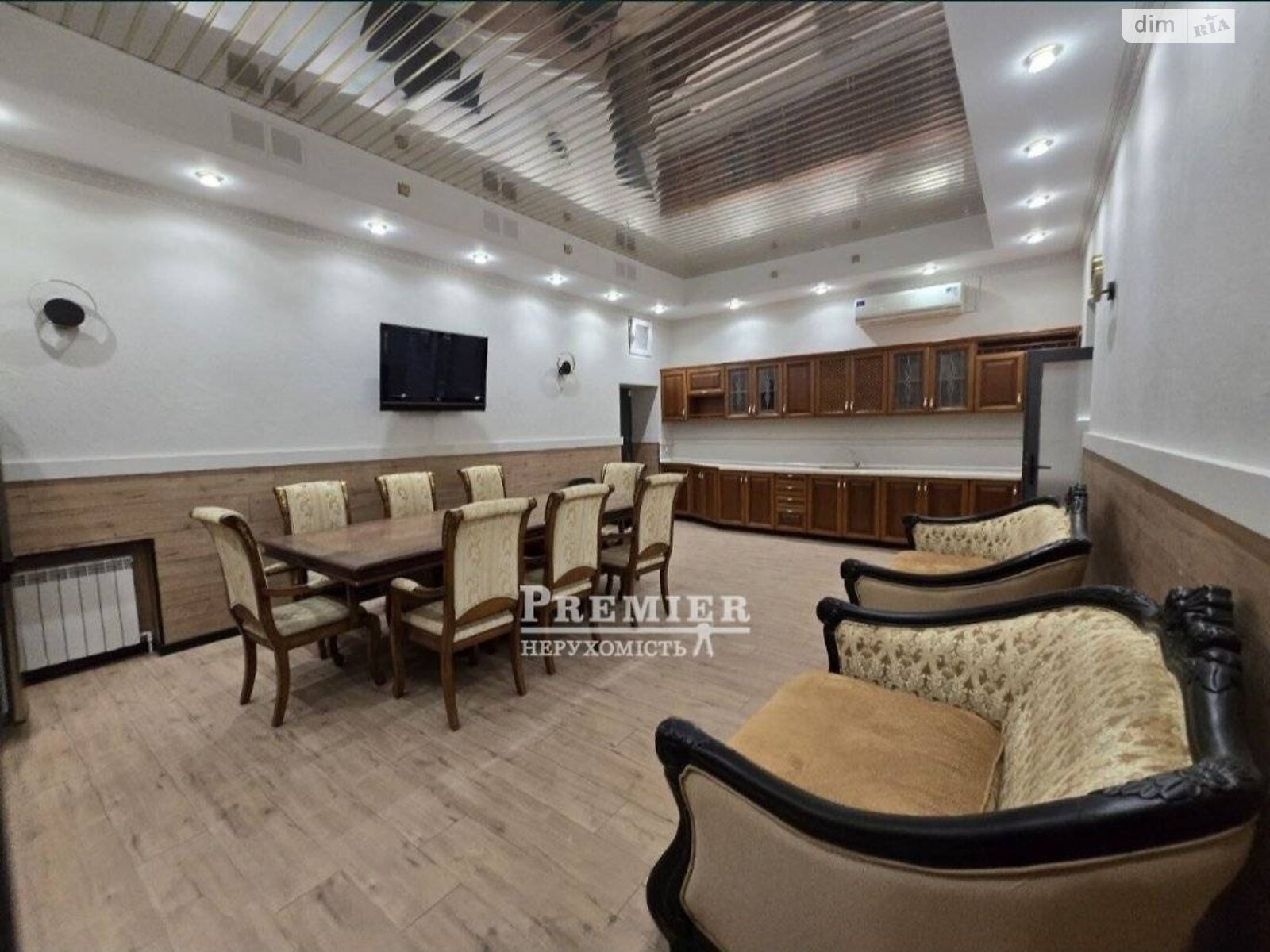 Комерційне приміщення в Одесі, продаж по Отамана Головатого вулиця, район Пересипський, ціна: 355 000 доларів за об’єкт фото 1 Комерційне приміщення в Одесі, продаж по Отамана Головатого вулиця, район Пересипський, ціна: 355 000 доларів за об’єкт фото 1