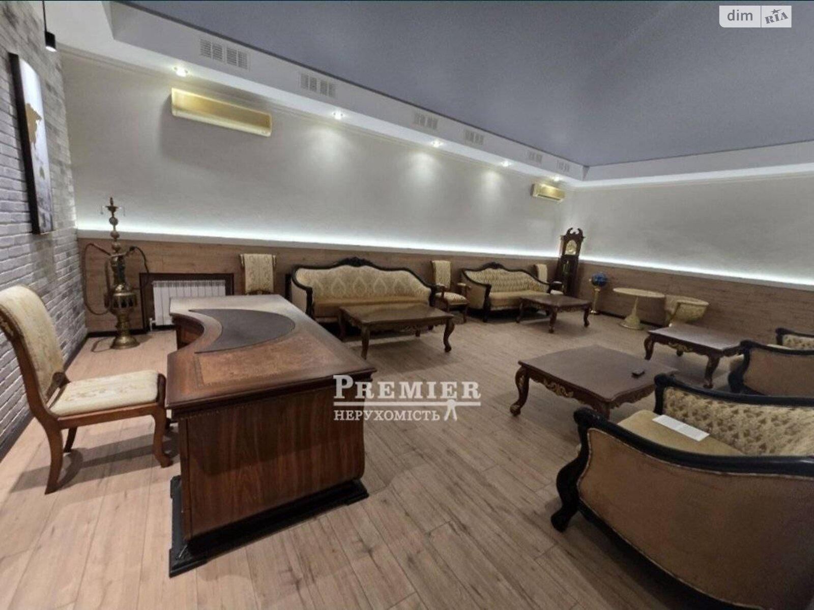 Комерційне приміщення в Одесі, продаж по Отамана Головатого вулиця, район Пересипський, ціна: 355 000 доларів за об’єкт фото 1 Комерційне приміщення в Одесі, продаж по Отамана Головатого вулиця, район Пересипський, ціна: 355 000 доларів за об’єкт фото 1