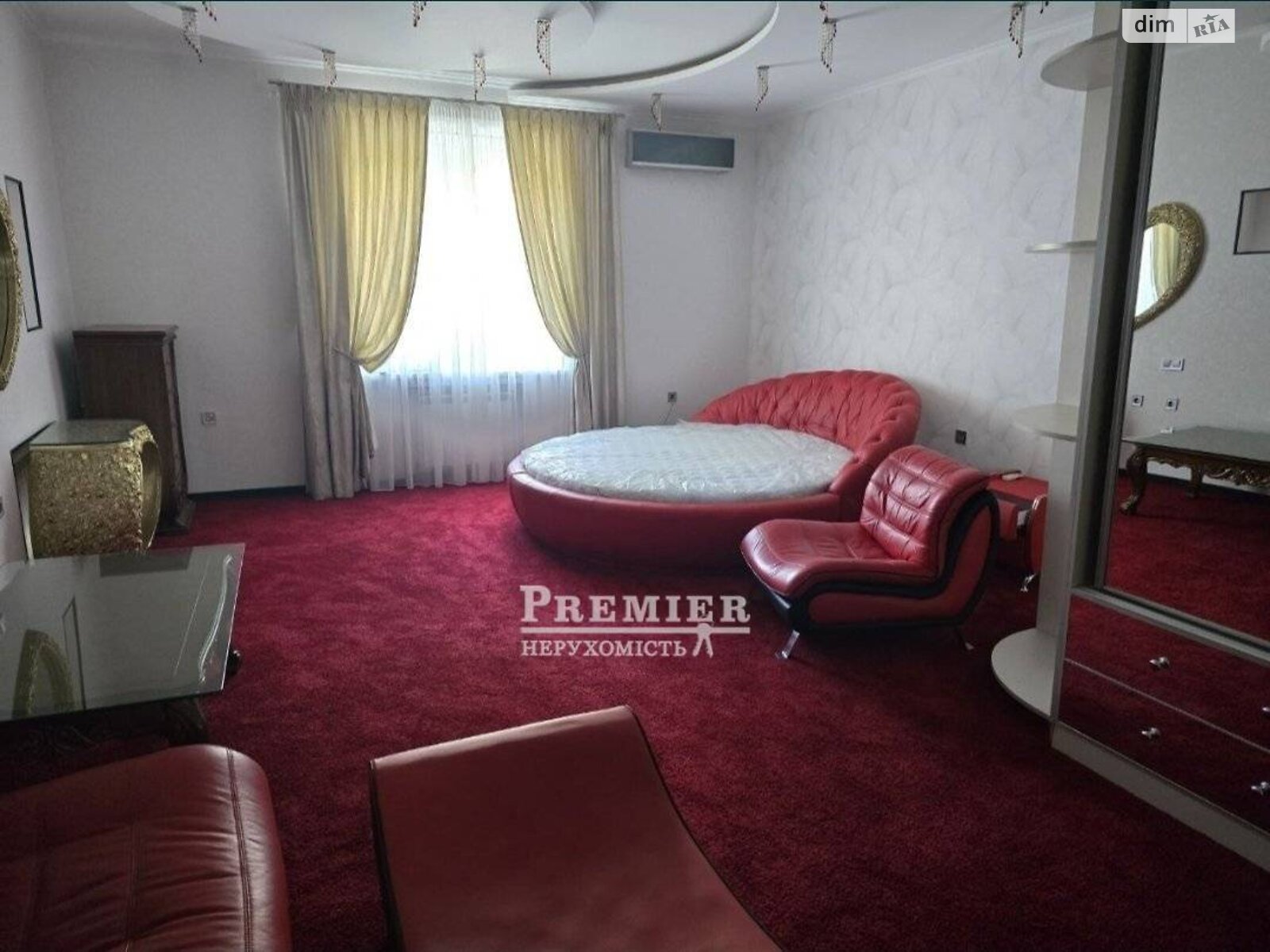 Комерційне приміщення в Одесі, продаж по Отамана Головатого вулиця, район Пересипський, ціна: 355 000 доларів за об’єкт фото 1 Комерційне приміщення в Одесі, продаж по Отамана Головатого вулиця, район Пересипський, ціна: 355 000 доларів за об’єкт фото 1