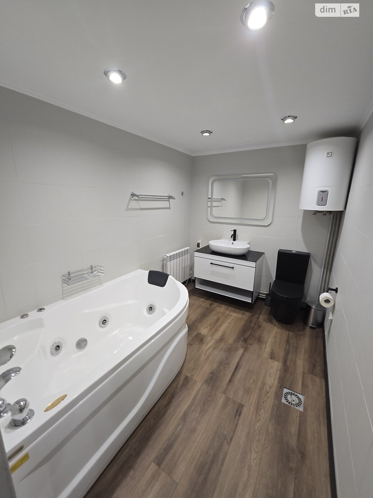 Коммерческое помещение в Одессе, продажа по Атамана Головатого улица 35, район Пересыпский, цена: 280 000 долларов за объект фото 1