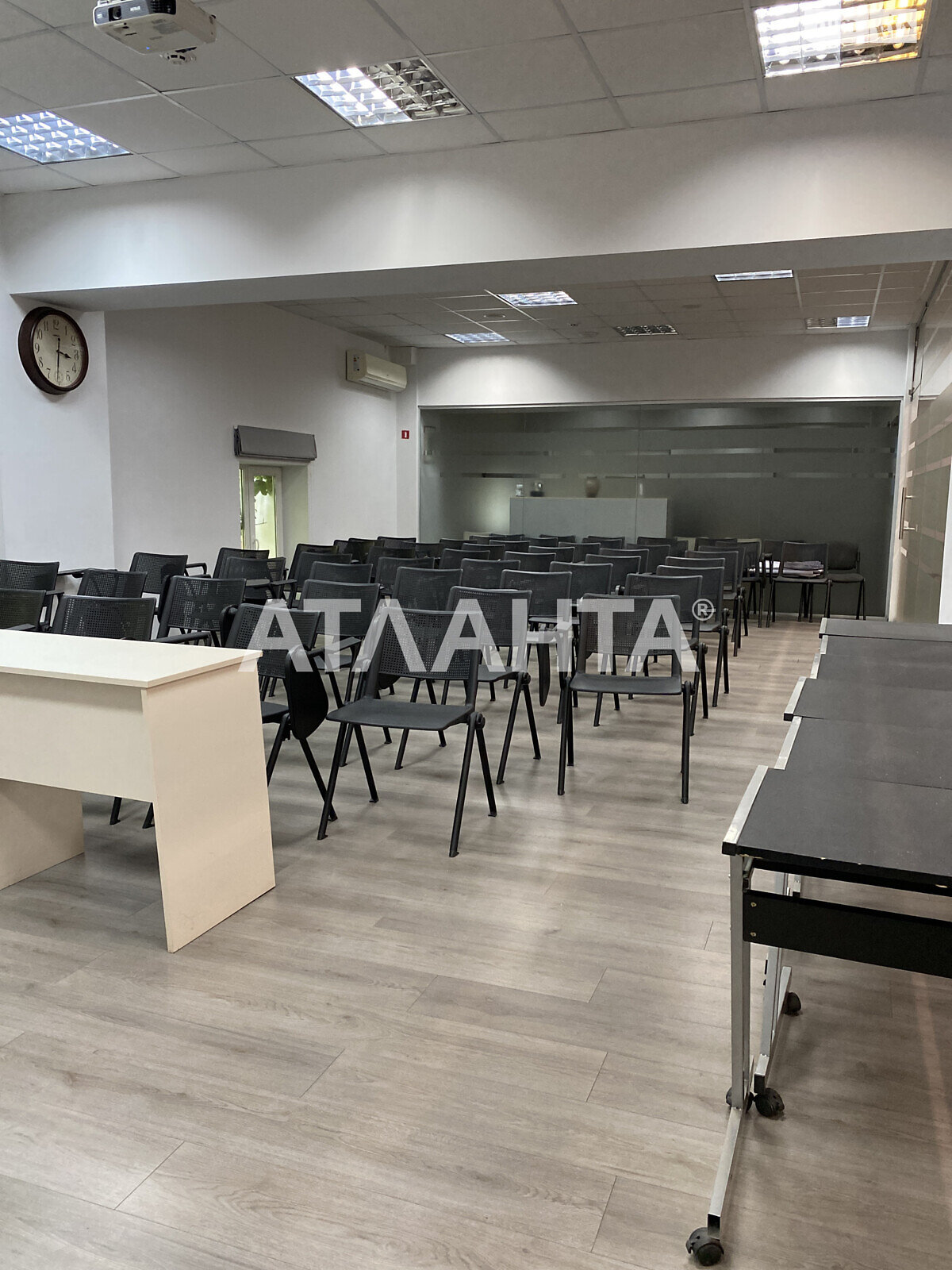 Коммерческое помещение в Одессе, продажа по Армейская улица, район Приморский, цена: 1 800 000 долларов за объект фото 1 Коммерческое помещение в Одессе, продажа по Армейская улица, район Приморский, цена: 1 800 000 долларов за объект фото 1
