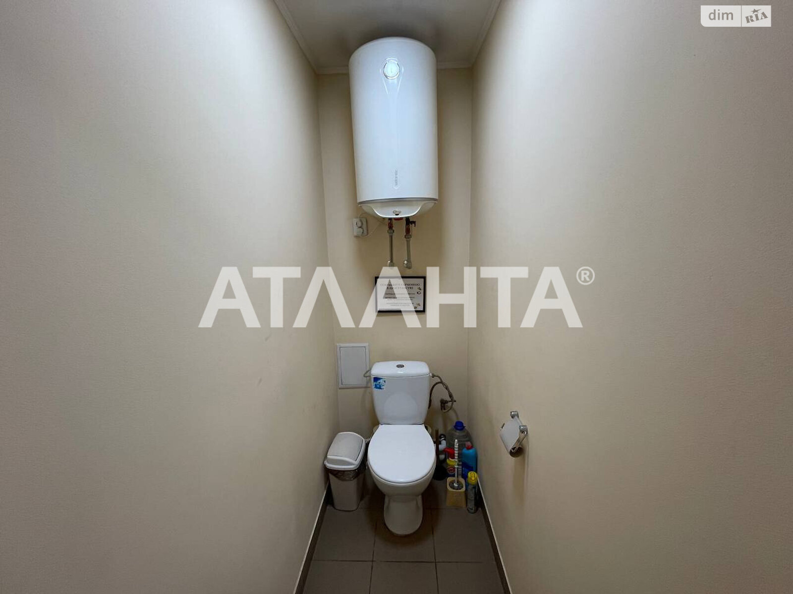 Коммерческое помещение в Одессе, продажа по Базарная улица, район Приморский, цена: 46 000 долларов за объект фото 1 Коммерческое помещение в Одессе, продажа по Базарная улица, район Приморский, цена: 46 000 долларов за объект фото 1