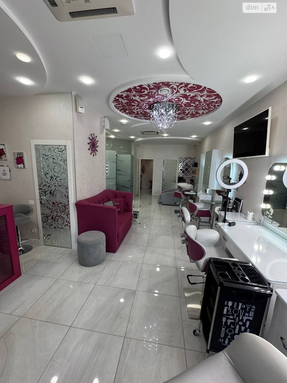 Комерційне приміщення в Одесі, продаж по Французький бульвар, район Приморський, ціна: 149 999 доларів за об’єкт фото 1