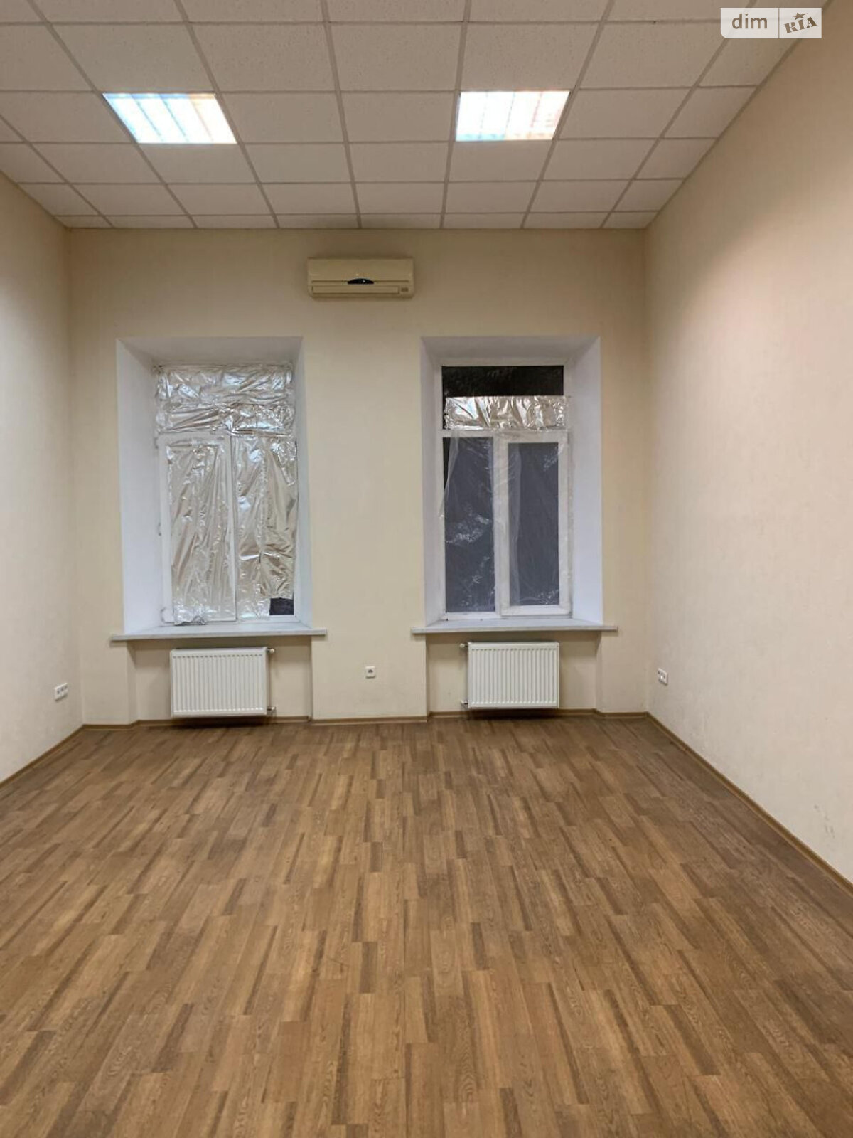 Комерційне приміщення в Одесі, продаж по Жуковського вулиця, район Приморський, ціна: 175 000 доларів за об’єкт фото 1 Комерційне приміщення в Одесі, продаж по Жуковського вулиця, район Приморський, ціна: 175 000 доларів за об’єкт фото 1