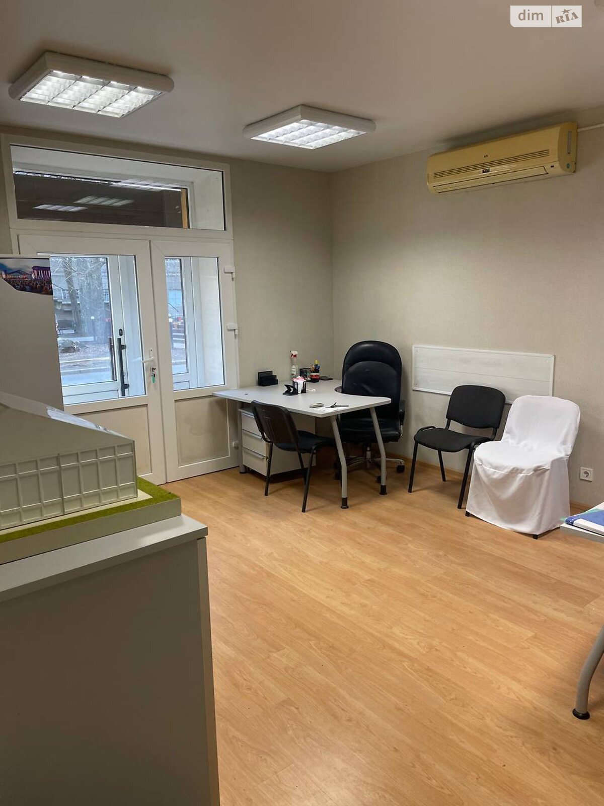 Комерційне приміщення в Одесі, продаж по Пироговська вулиця 7/9, район Приморський, ціна: 88 000 доларів за об’єкт фото 1 Комерційне приміщення в Одесі, продаж по Пироговська вулиця 7/9, район Приморський, ціна: 88 000 доларів за об’єкт фото 1