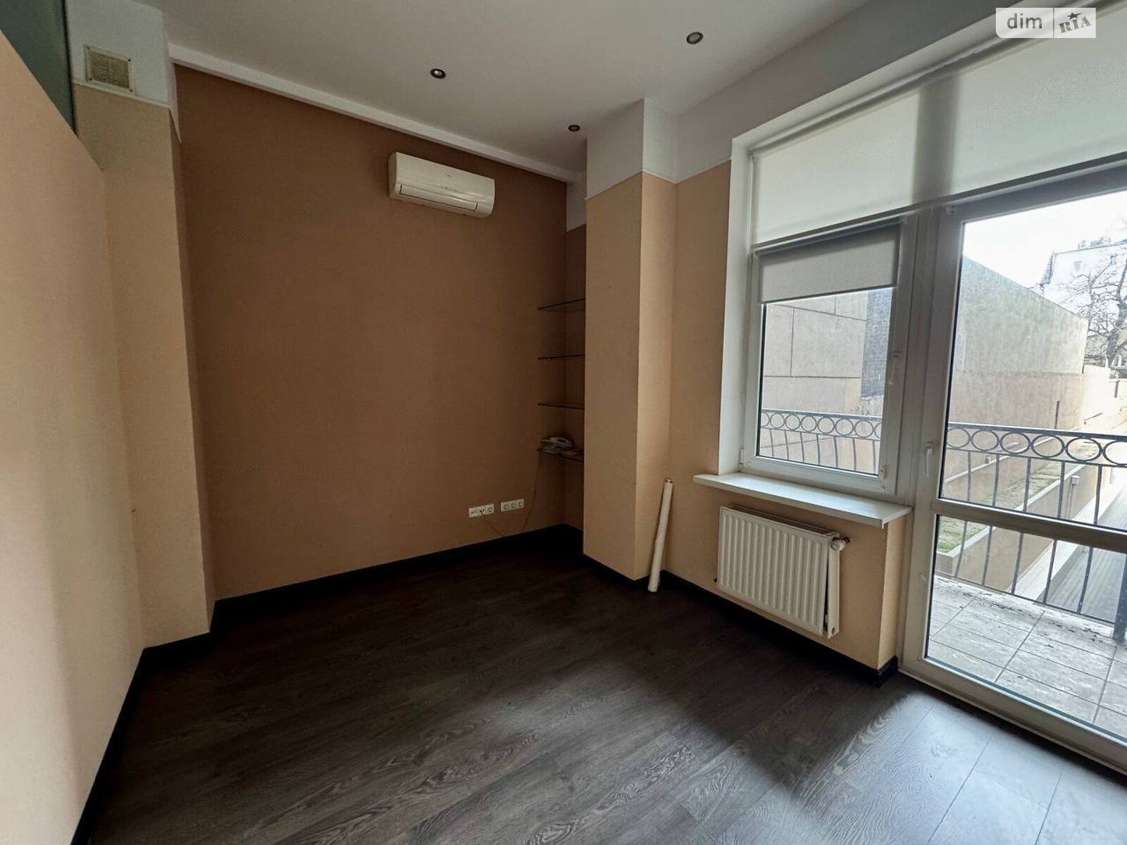 Комерційне приміщення в Одесі, продаж по Сабанський провулок 3, район Приморський, ціна: 430 000 доларів за об’єкт фото 1 Комерційне приміщення в Одесі, продаж по Сабанський провулок 3, район Приморський, ціна: 430 000 доларів за об’єкт фото 1