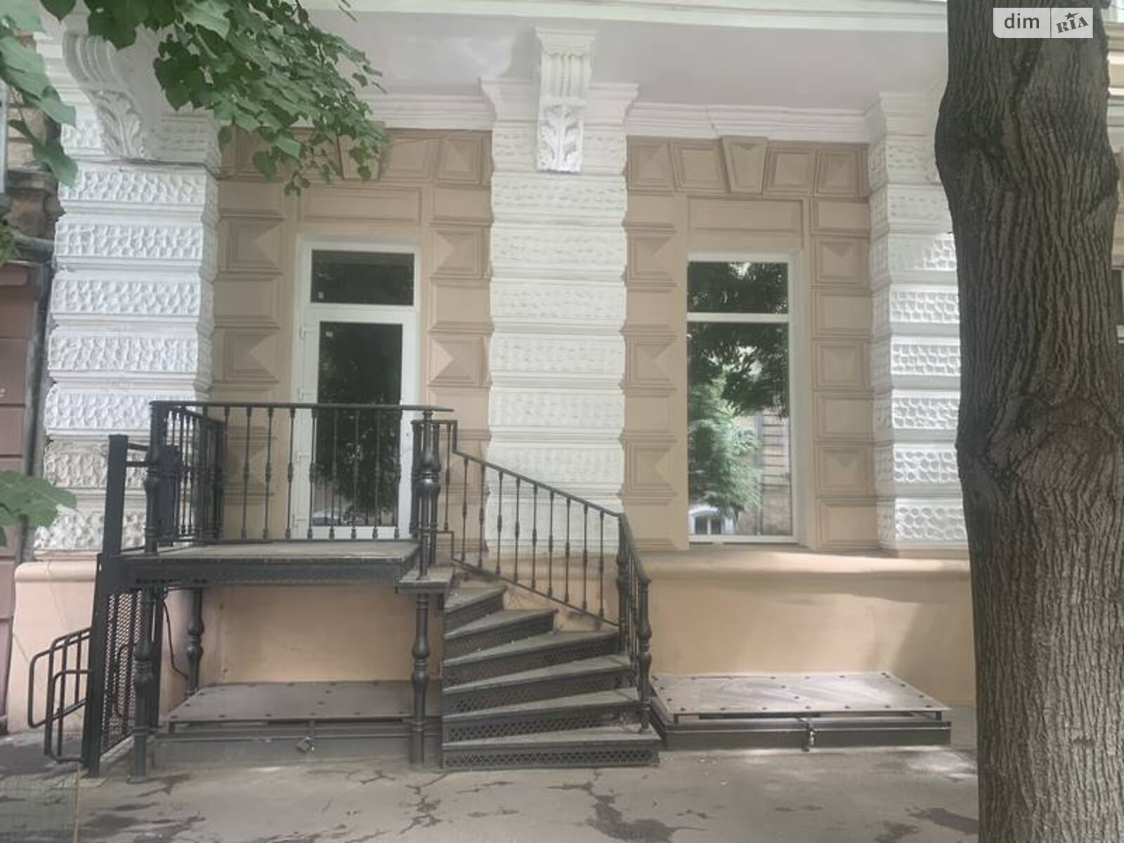 Коммерческое помещение в Одессе, продажа по Садовая улица, район Приморский, цена: 400 000 долларов за объект фото 1 Коммерческое помещение в Одессе, продажа по Садовая улица, район Приморский, цена: 400 000 долларов за объект фото 1