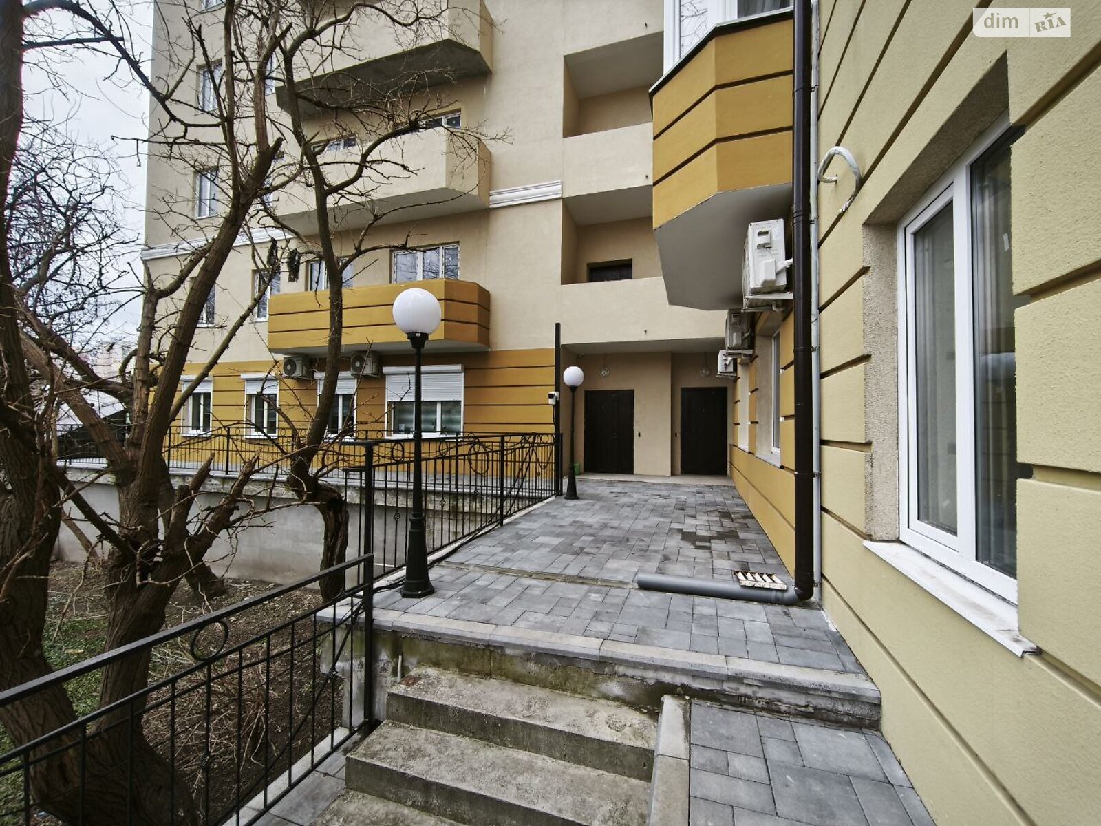 Коммерческое помещение в Одессе, продажа по ул. Солнечная 4, район Приморский, цена: 147 000 долларов за объект фото 1 Коммерческое помещение в Одессе, продажа по ул. Солнечная 4, район Приморский, цена: 147 000 долларов за объект фото 1