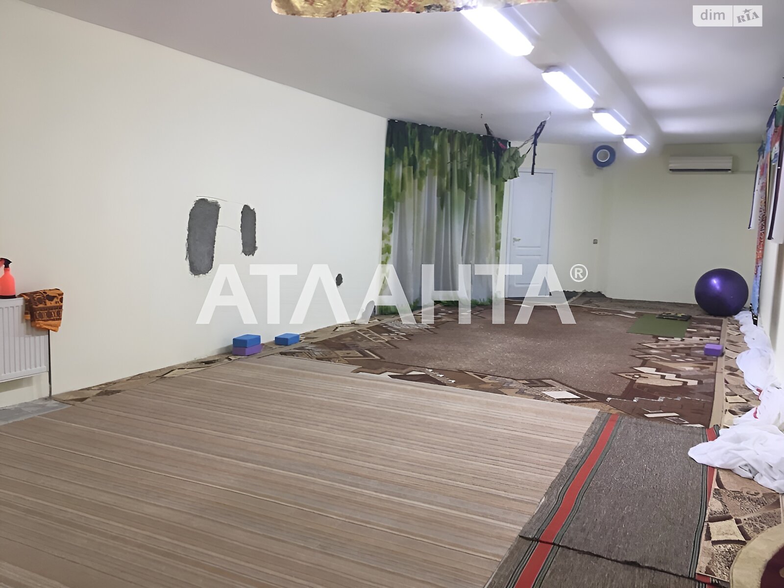 Комерційне приміщення в Одесі, продаж по Середньофонтанська вулиця, район Приморський, ціна: 35 000 доларів за об’єкт фото 1 Комерційне приміщення в Одесі, продаж по Середньофонтанська вулиця, район Приморський, ціна: 35 000 доларів за об’єкт фото 1