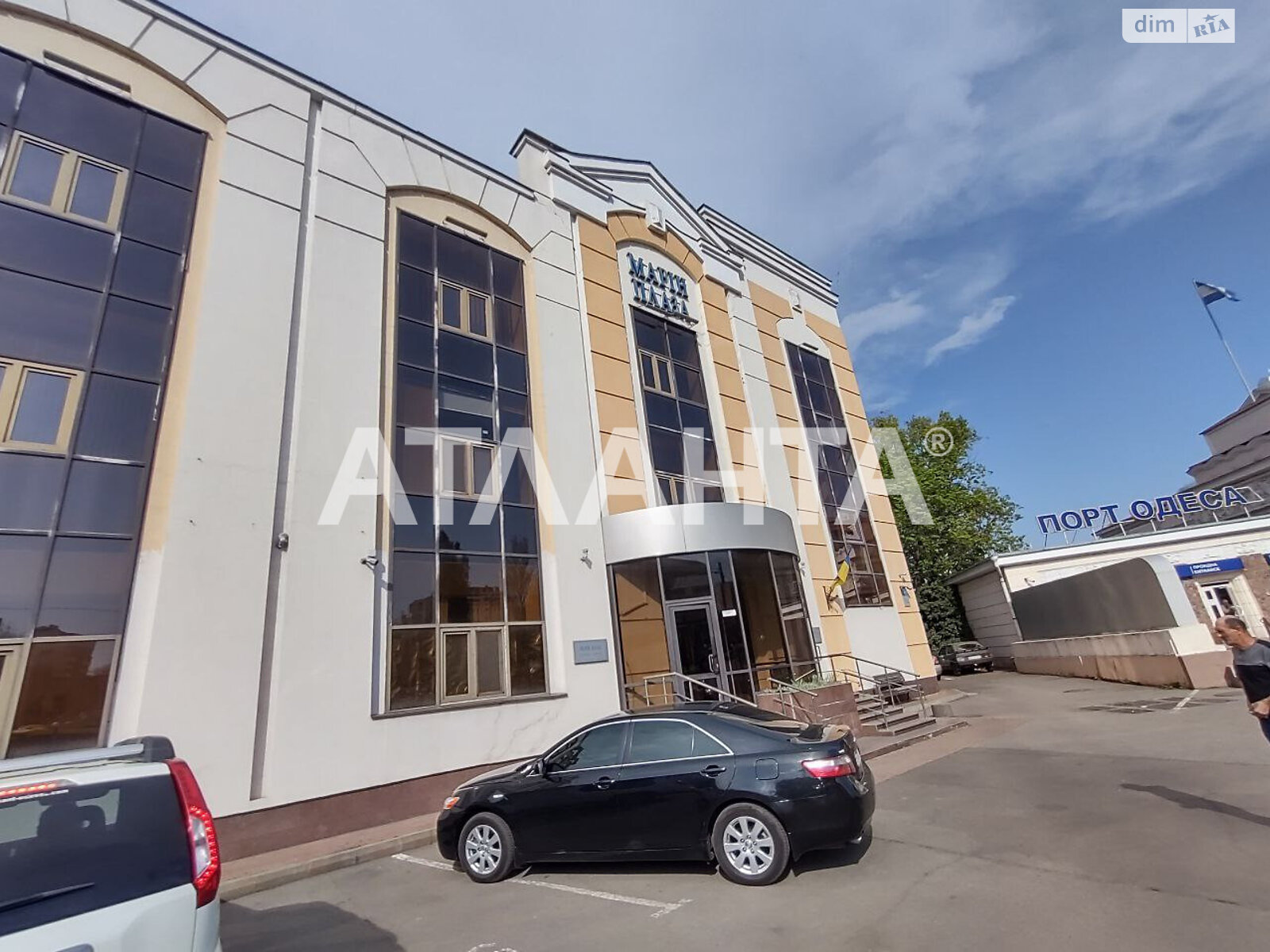 Комерційне приміщення в Одесі, продаж по Митна площа, район Приморський, ціна: 70 000 доларів за об’єкт фото 1 Комерційне приміщення в Одесі, продаж по Митна площа, район Приморський, ціна: 70 000 доларів за об’єкт фото 1