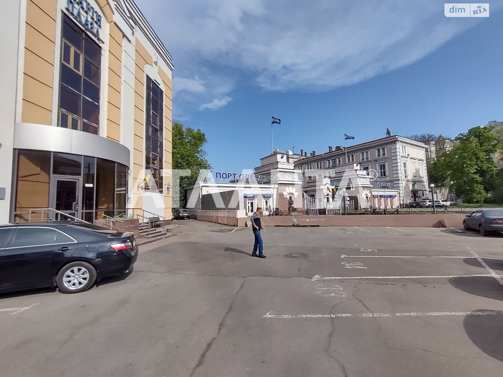 Комерційне приміщення в Одесі, продаж по Митна площа, район Приморський, ціна: 70 000 доларів за об’єкт фото 1 Комерційне приміщення в Одесі, продаж по Митна площа, район Приморський, ціна: 70 000 доларів за об’єкт фото 1