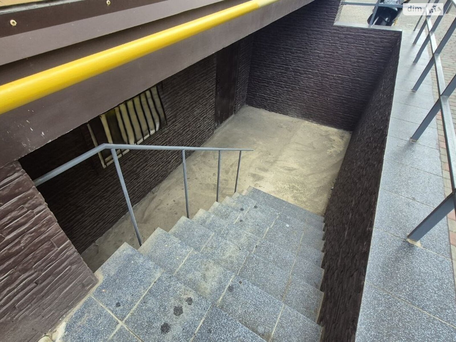 Коммерческое помещение в Одессе, продажа по Бродская (Генерала Плиева) улица 1В, район Слободка, цена: 35 000 долларов за объект фото 1 Коммерческое помещение в Одессе, продажа по Бродская (Генерала Плиева) улица 1В, район Слободка, цена: 35 000 долларов за объект фото 1