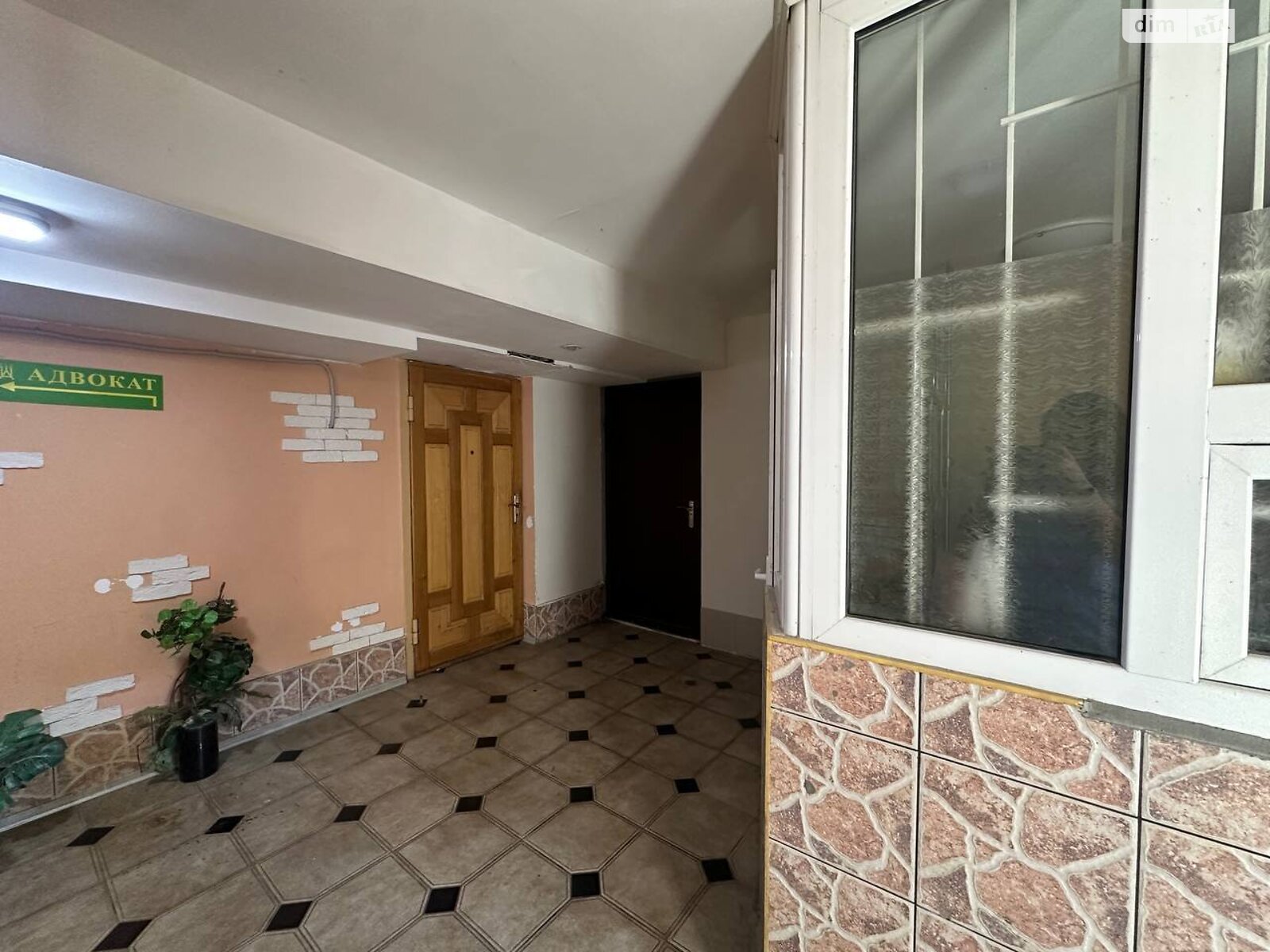 Коммерческое помещение в Одессе, продажа по Палубная улица, район Судостроитель, цена: 37 000 долларов за объект фото 1 Коммерческое помещение в Одессе, продажа по Палубная улица, район Судостроитель, цена: 37 000 долларов за объект фото 1