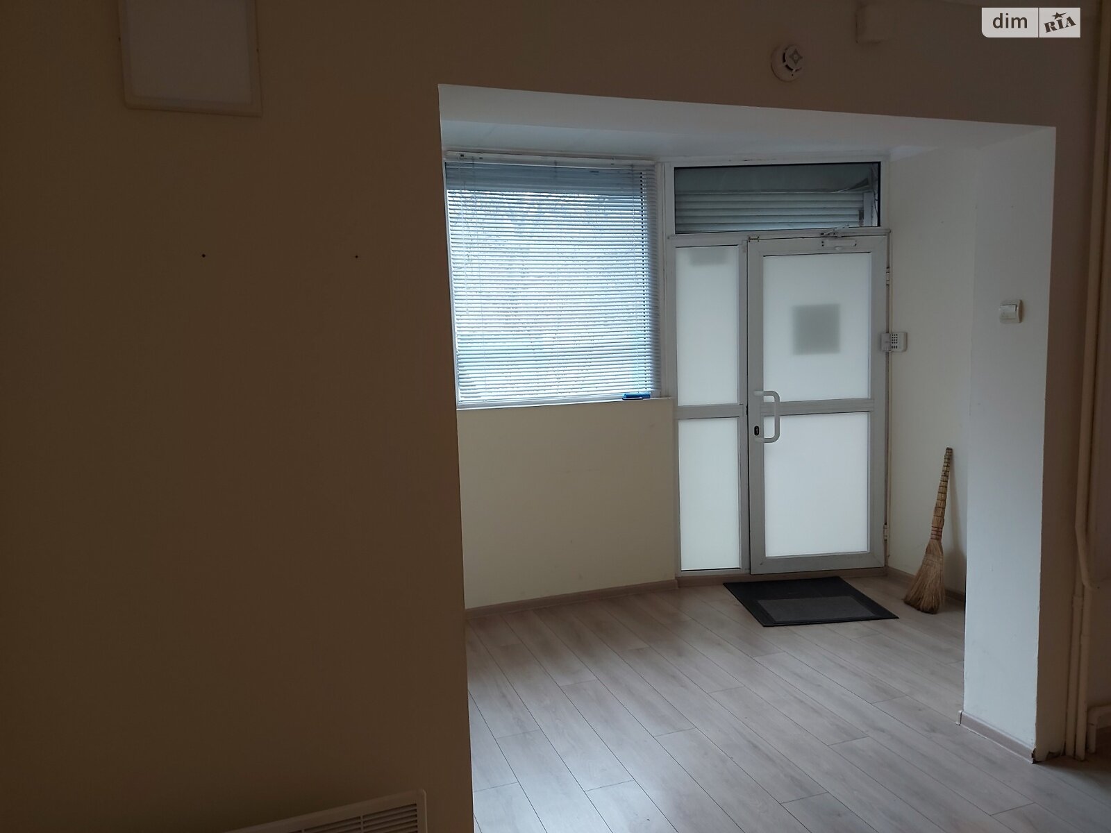 Комерційне приміщення в Одесі, продаж по Академіка Корольова вулиця 74А, район Південний, ціна: 53 000 доларів за об’єкт фото 1 Комерційне приміщення в Одесі, продаж по Академіка Корольова вулиця 74А, район Південний, ціна: 53 000 доларів за об’єкт фото 1