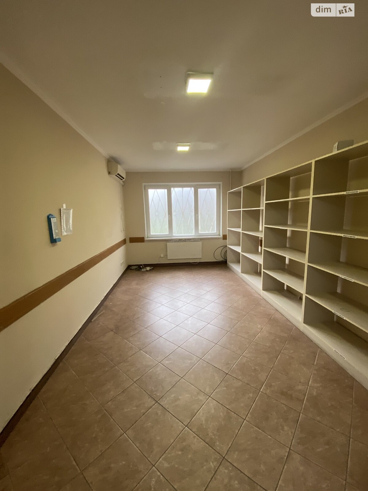 Коммерческое помещение в Одессе, продажа по Академика Королева улица 114, район Южный, цена: 100 000 долларов за объект фото 1