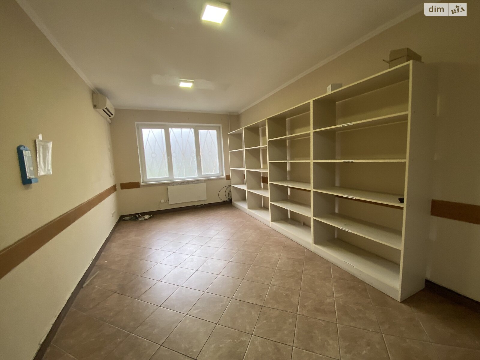 Коммерческое помещение в Одессе, продажа по Академика Королева улица 114, район Южный, цена: 100 000 долларов за объект фото 1